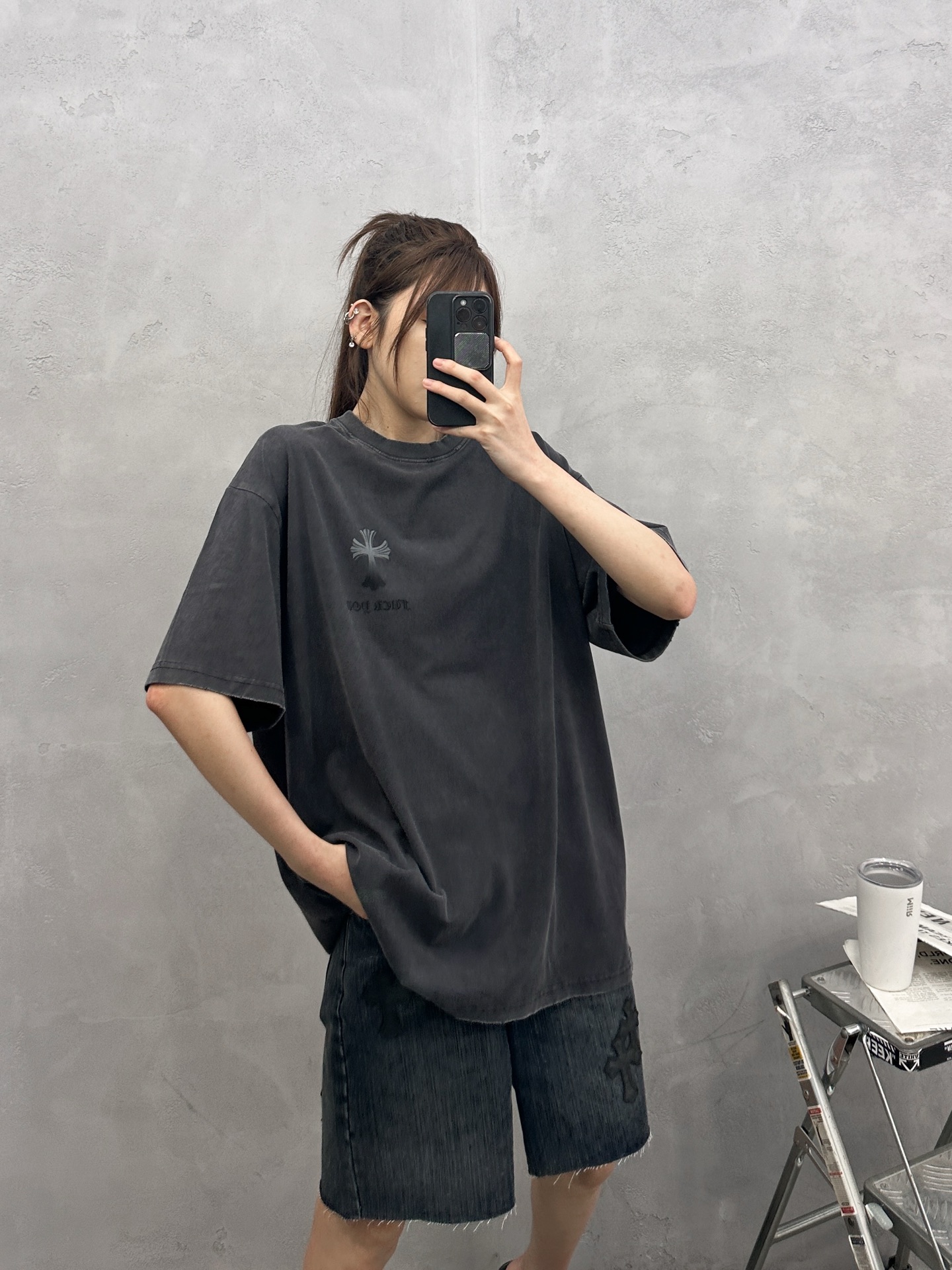 NO:801321,Chrome Hearts ｜ New short-sleeved T-shirt, ready-to-wear washed, fried and dyed with digital direct printing technology, casual and fashionable, same style for men and women, size sml,, chrome hearts, T-shirt,19860909克罗心 ｜ 新款短袖t,成衣洗水炒色吊磨加数码直喷印花工艺,休闲时尚,男女同款,尺码sml,,chrome hearts,T-shirt,,Women's clothing
