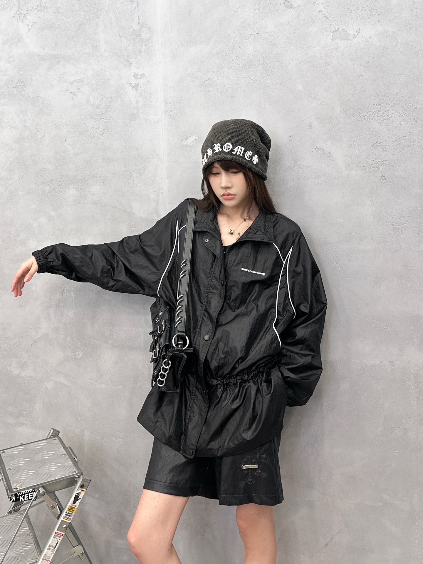 NO:803100,King | New thin sun protection windbreaker, brand classic printed logo, imported special coated fabric, machine edge rope structure style, casual and fashionable, size sml,, alexander wang,19860909大王 ｜ 新款薄防晒风衣,品牌经典印花标,进口涂层特殊面料,机边绳结构款式,休闲时尚,尺码sml,,alexander wang,,Women's clothing