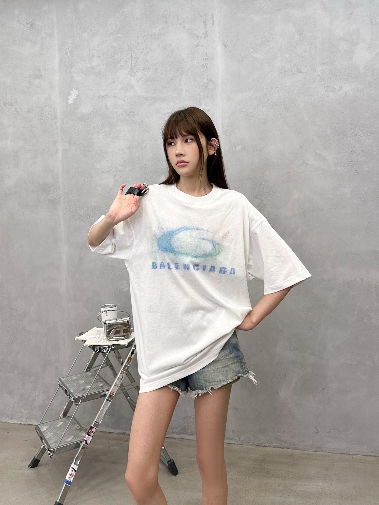 NO:803103,Paris | New short-sleeved t-shirt, ready-to-wear washed and digital direct printing technology, casual fashion, same style for men and women, size sml,, T-shirt,19860909巴黎 ｜ 新款短袖t,成衣洗水加数码直喷印花工艺,休闲时尚,男女同款,尺码sml,,T-shirt,,Women's clothing