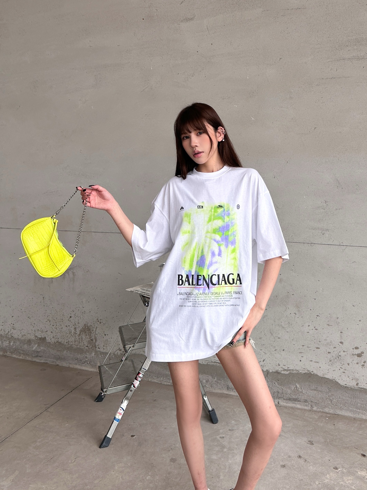 NO:804837,Paris | New short-sleeved t-shirt, ready-to-wear washed with color printing technology, casual fashion, same style for men and women, size sml,, T-shirt,19860909巴黎 ｜ 新款短袖t,成衣洗水加彩色印花工艺,休闲时尚,男女同款,尺码sml,,T-shirt,,Women's clothing