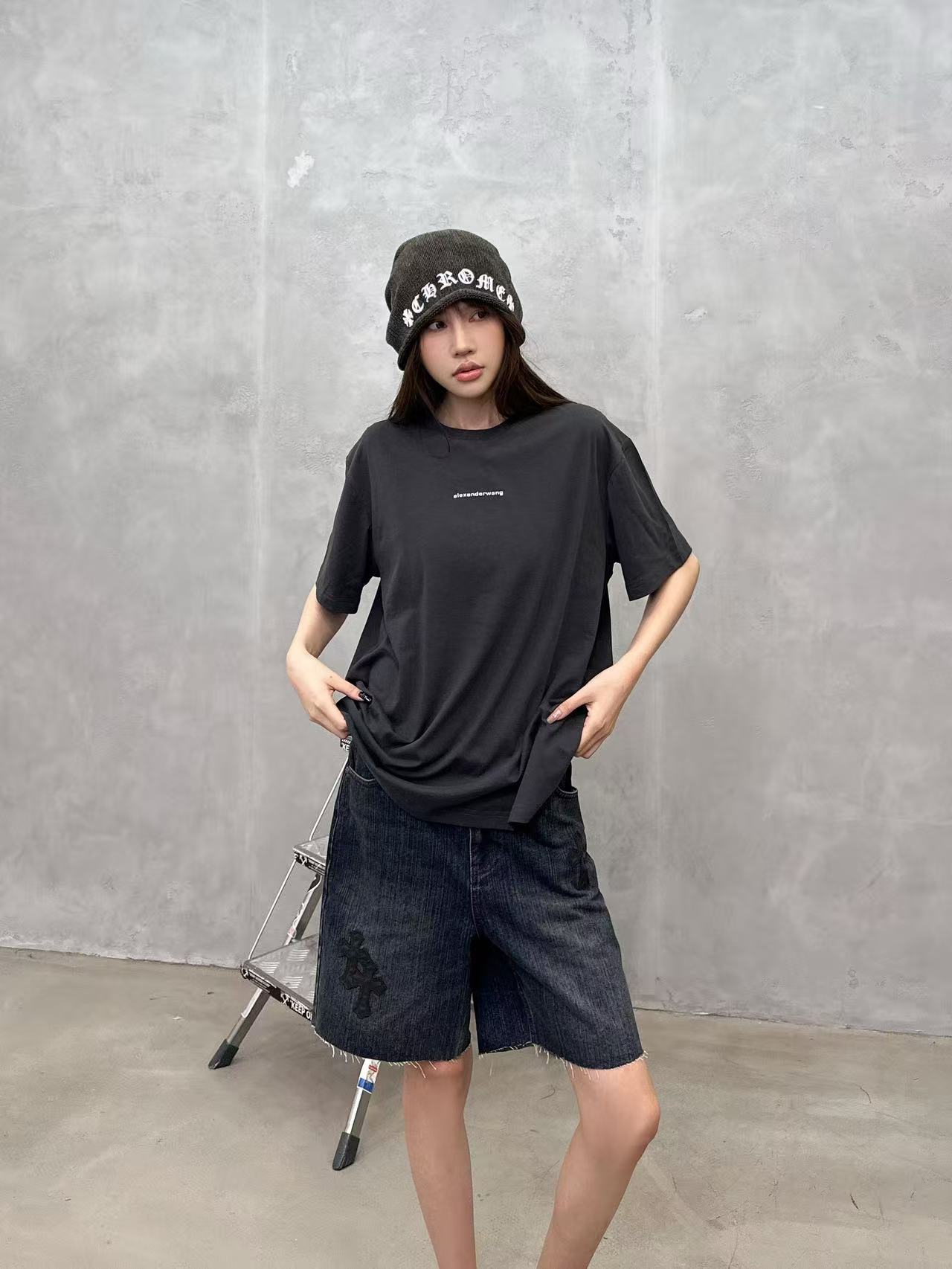 NO:805627,King | New short-sleeved t-shirt, lyocell cotton fabric imported from Japan, high-end and comfortable, brand classic thick version printed logo, same style for men and women, size sml,, alexander wang, T-shirt,19860909大王 ｜ 新款短袖t,日本进口莱赛尔棉面料,高级舒适,品牌经典厚版印花标,男女同款,尺码sml,,alexander wang,T-shirt,,Women's clothing