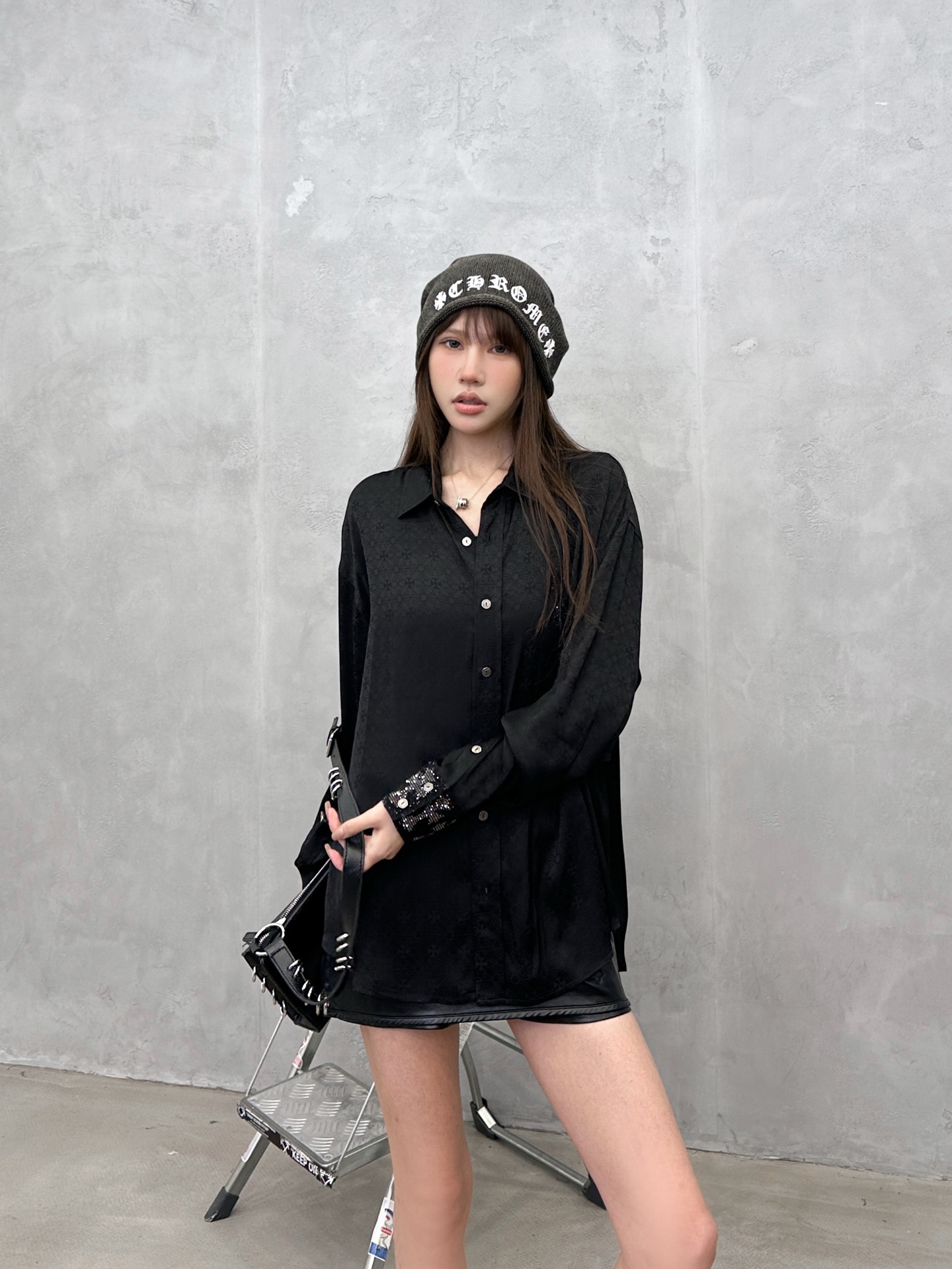 NO:805615,Chrome Hearts ｜ New casual shirt, imported rayon and rayon blended fabric with high-end feel, cuffs positioning and rhinestone technology, fashionable and casual, size sml,,chrome hearts,19860909克罗心 ｜ 新款休闲衬衣,进口人丝人棉混纺面料高级感拉满,袖口定位烫钻工艺,时尚休闲,尺码sml,,chrome hearts,,Women's clothing