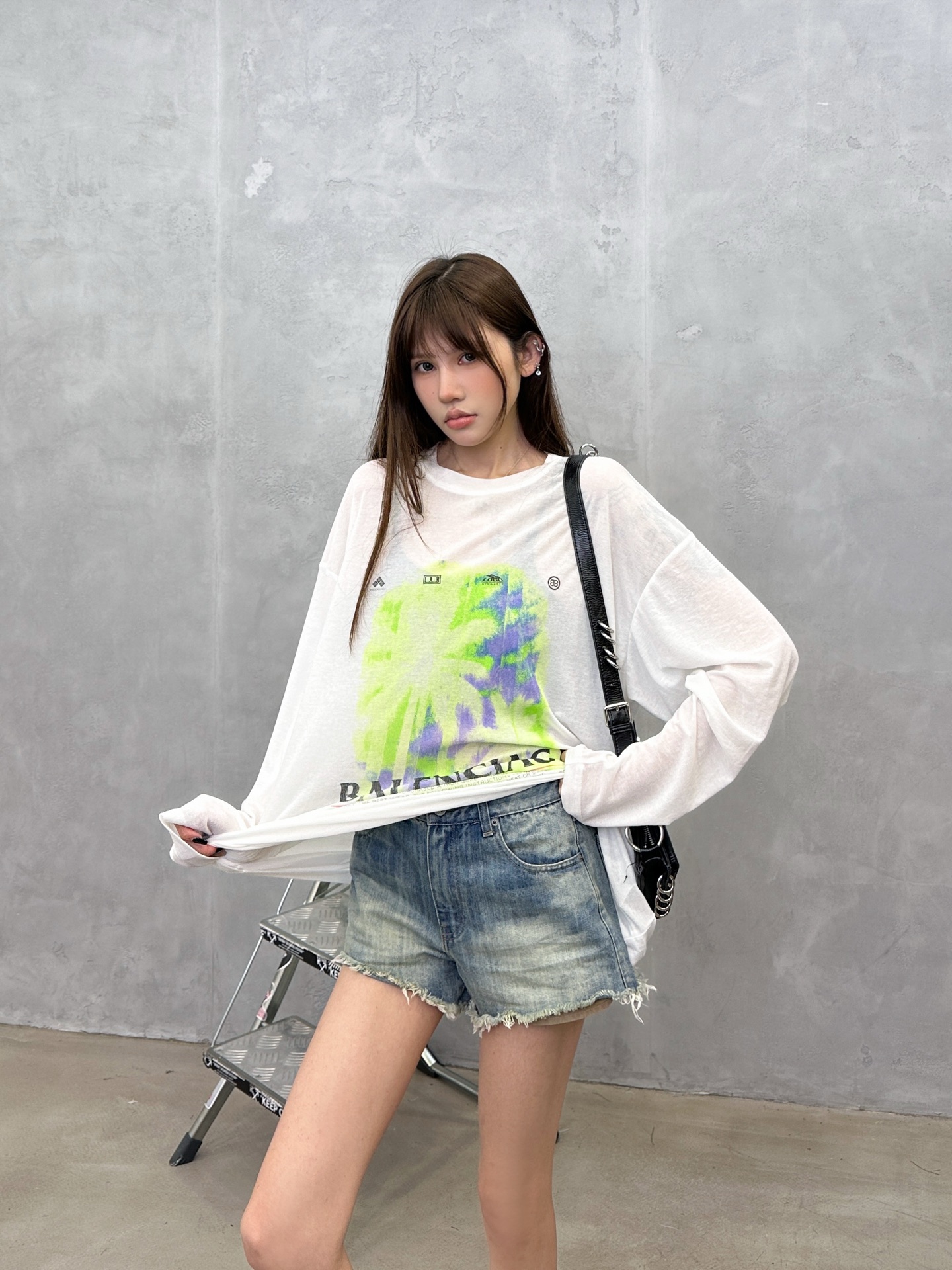 NO:805617,Paris | New long-sleeved t-shirt, high-viscosity cotton fabric imported from Japan, brand's latest printing material, casual fashion, sun protection base, size sml,,19860909巴黎 ｜ 新款长袖t,日本进口高黏棉面料,品牌最新印花素材,休闲时尚,防晒打底,尺码sml,,,Women's clothing