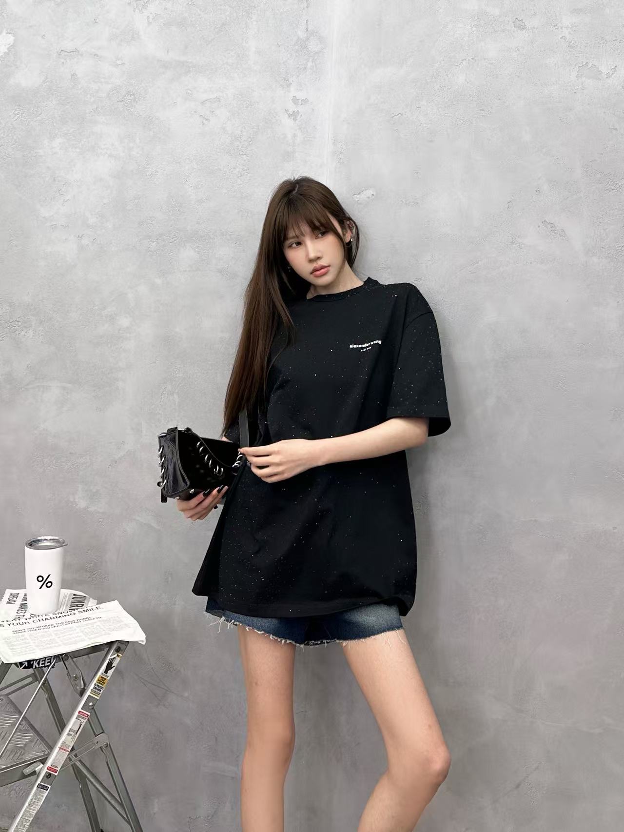 NO:805605,King | New short-sleeved t-shirt, brand classic printed logo, ready-to-wear rhinestone technology, casual fashion, size sml,, alexander wang, T-shirt,19860909大王 ｜ 新款短袖t,品牌经典印花标,成衣烫钻工艺,休闲时尚,尺码sml,,alexander wang,T-shirt,,Women's clothing