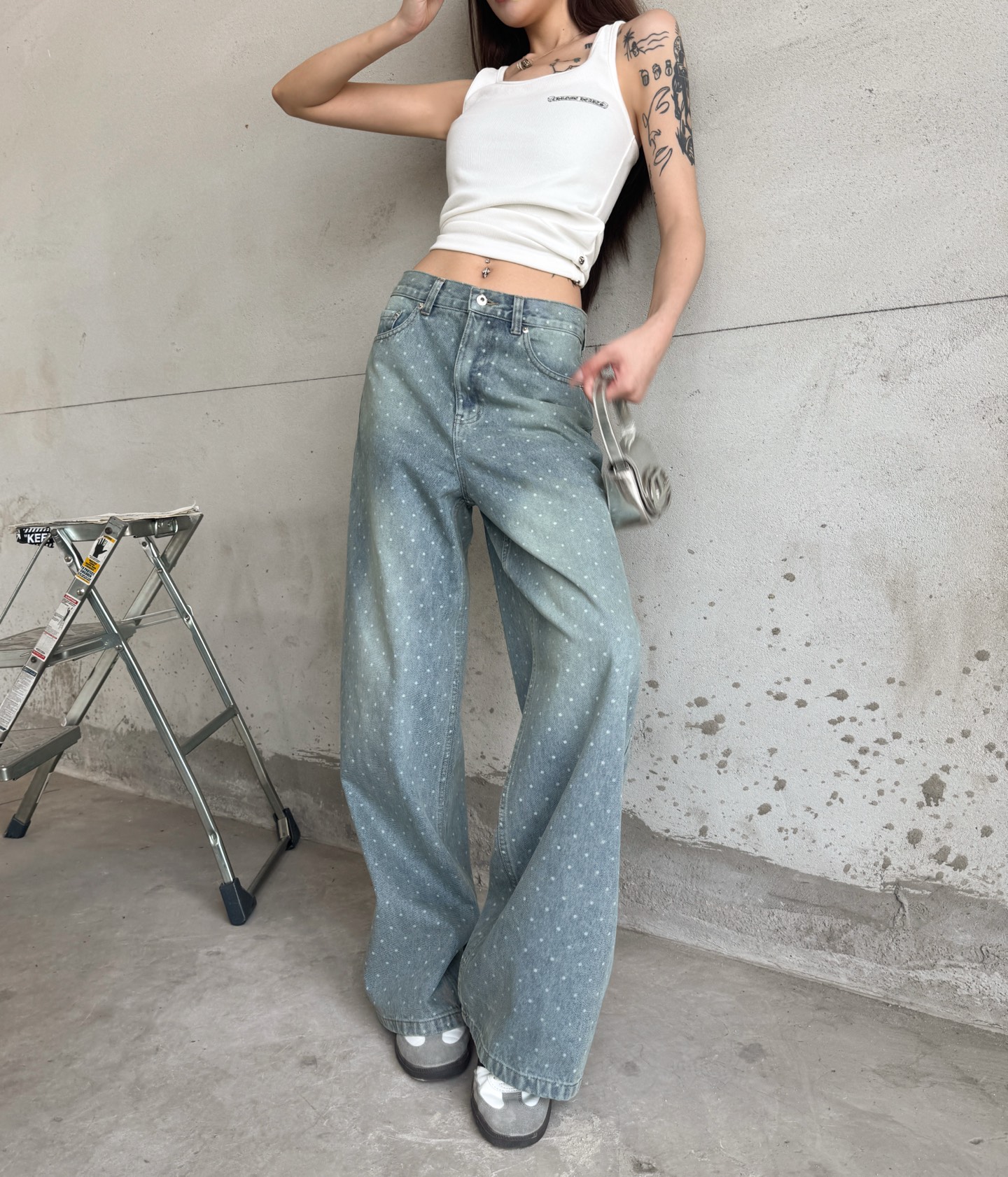 NO:807929,Miu | New jeans, ready-to-wear washed patch embroidery technology and gray fabric printing, casual fashion, size sml,,miumiu,jeans,19860909Miu ｜ 新款牛仔裤,成衣洗水贴布绣花工艺加坯布印花,休闲时尚,尺码sml,,miumiu,jeans,,Women's clothing