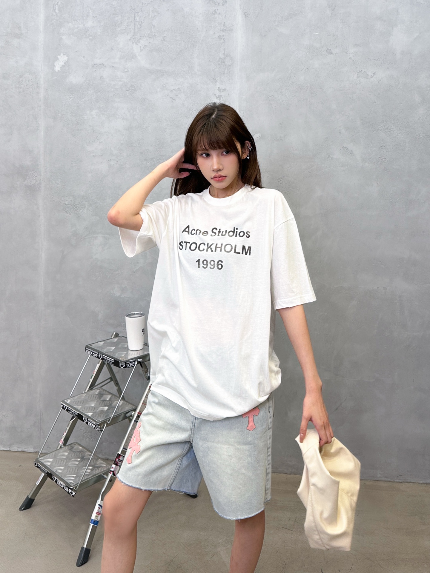NO:823115,Acne ｜ New short-sleeved t-shirt, ready-to-wear washed, milled, printed and hot-drilled, casual fashion, size sml,,acne studios,T-shirt,19860909Acne ｜ 新款短袖t,成衣洗水吊磨印花烫钻工艺,休闲时尚,尺码sml,,acne studios,T-shirt,,Women's clothing