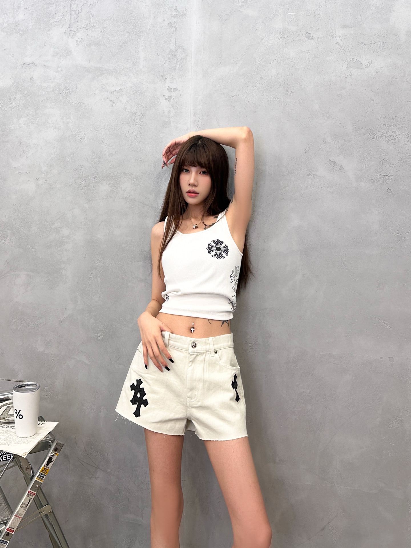 NO:828231,Chrome Hearts | New casual shorts, ready-to-wear washed and fried with hand-cut leather embroidery cross mark technology, hand-made raw edge workmanship, casual fashion, size sml,, chrome hearts, shorts,19860909克罗心 ｜ 新款休闲短裤,成衣洗水炒色加手工切皮刺绣十字标工艺,手工毛边做工,休闲时尚,尺码sml,,chrome hearts,shorts,,Women's clothing