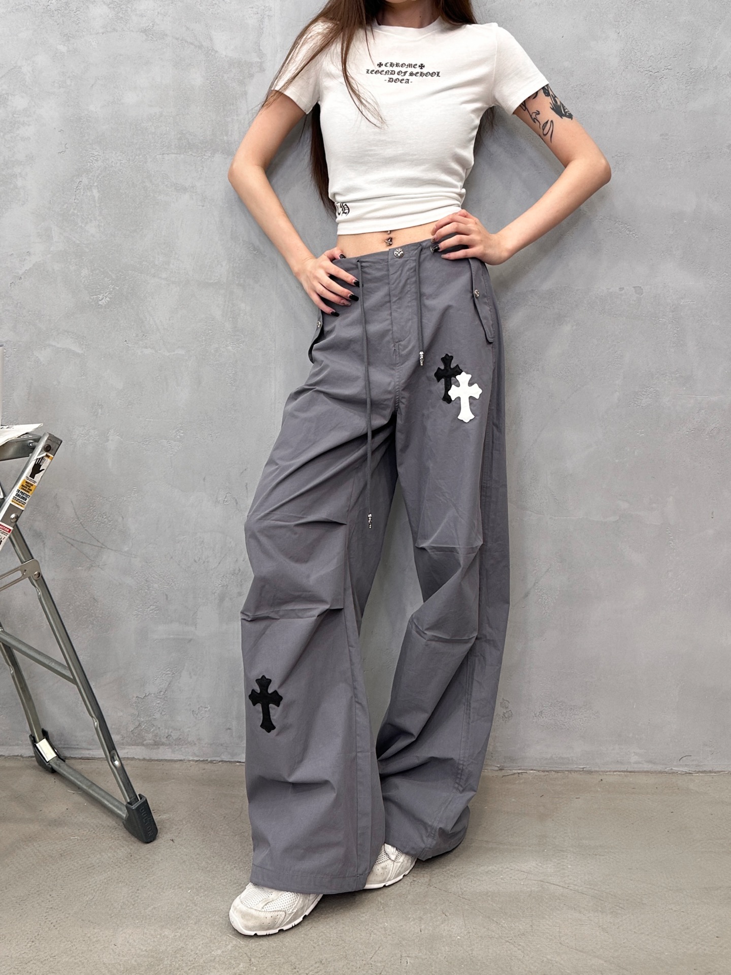 NO:830608,Chrome Hearts | New style casual pants, ready-to-wear washed and softened, imported high-density combed cotton fabric, hand-embroidered cross mark, fashionable and casual, size sml,,chrome hearts,19860909克罗心 ｜ 新款休闲裤,成衣洗水加软工艺,进口高密精梳棉面料,手工刺绣十字标,时尚休闲,尺码sml,,chrome hearts,,Women's clothing