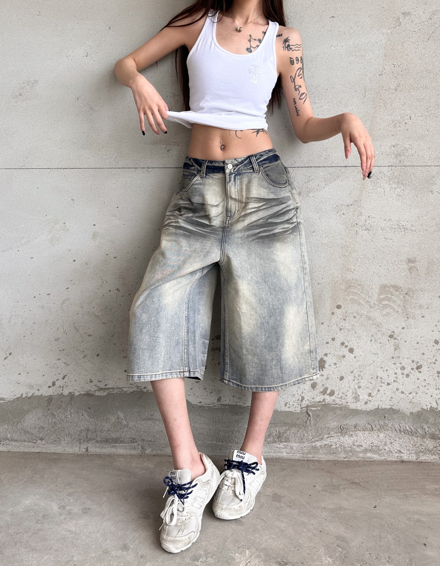 NO:830647,Acne | New denim shorts, ready-to-wear washed and dyed, casual and fashionable, same style for men and women, size sml,,acne studios,shorts,19860909Acne ｜ 新款牛仔短裤,成衣洗水喷色吊磨工艺,休闲时尚,男女同款,尺码sml,,acne studios,shorts,,Women's clothing