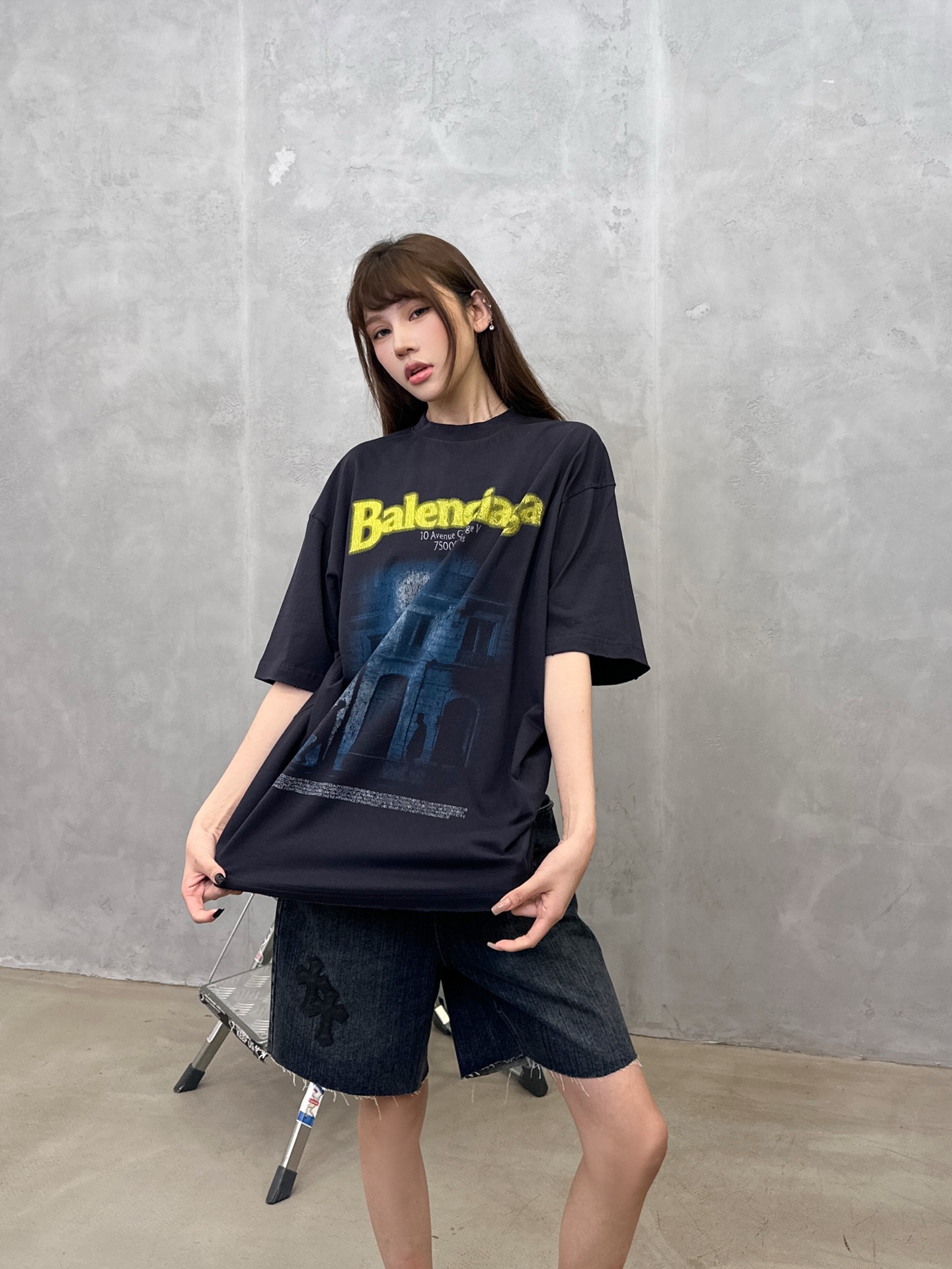 NO:830656,Paris ｜ New short-sleeved t-shirt, ready-to-wear, washed, dyed and dyed with digital direct printing technology, casual and fashionable, same style for men and women, size sml,, T-shirt,19860909巴黎 ｜ 新款短袖t,成衣洗水炒色吊磨加数码直喷印花工艺,休闲时尚,男女同款,尺码sml,,T-shirt,,Women's clothing