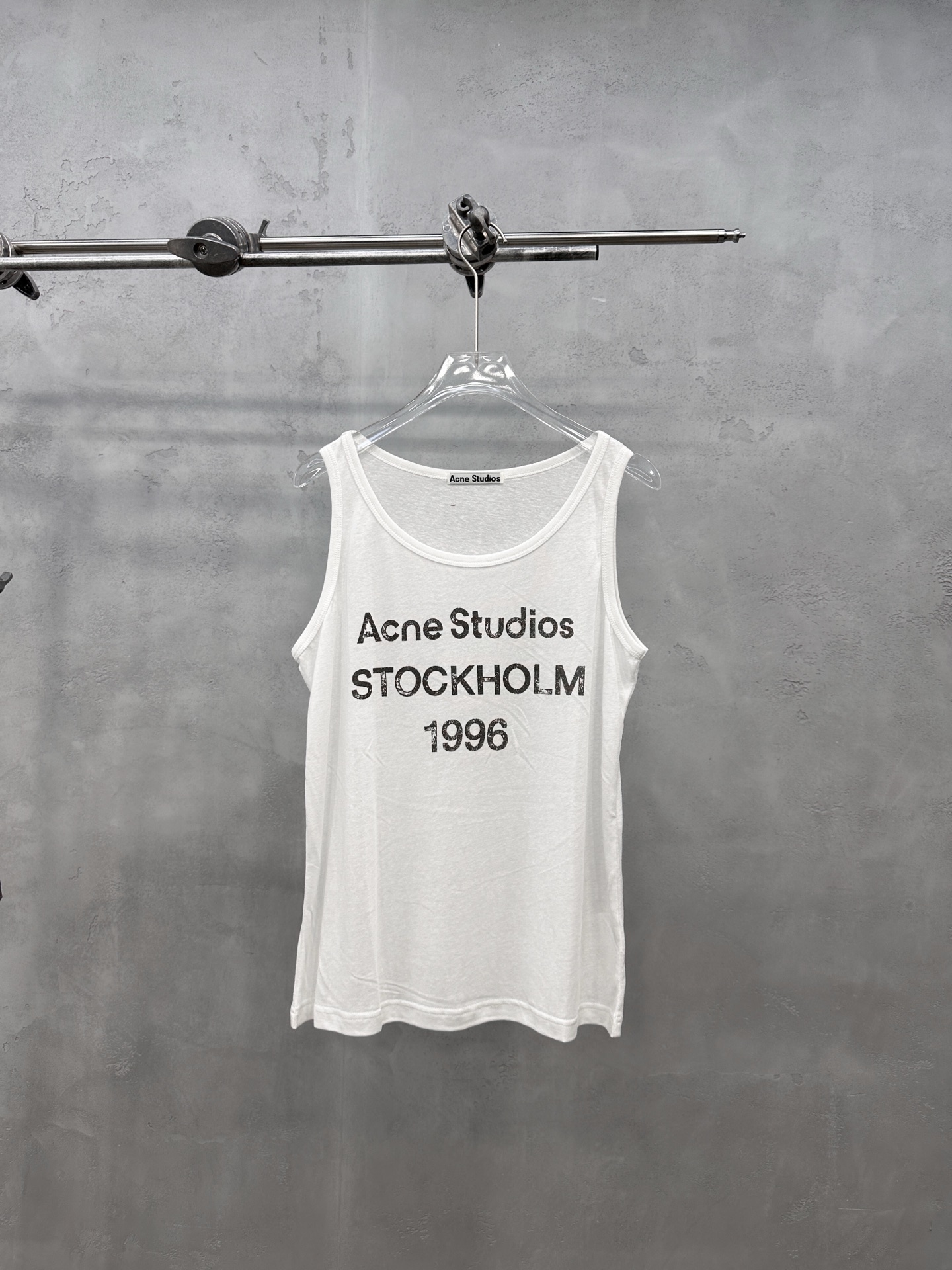 NO:836587,Acne | New casual vest, imported Tencel linen fabric, classic letter printing technology, casual fashion, size sml,,acne studios,19860909Acne ｜ 新款休闲背心,进口天丝亚麻面料,经典字母印花工艺,休闲时尚,尺码sml,,acne studios,,Women's clothing