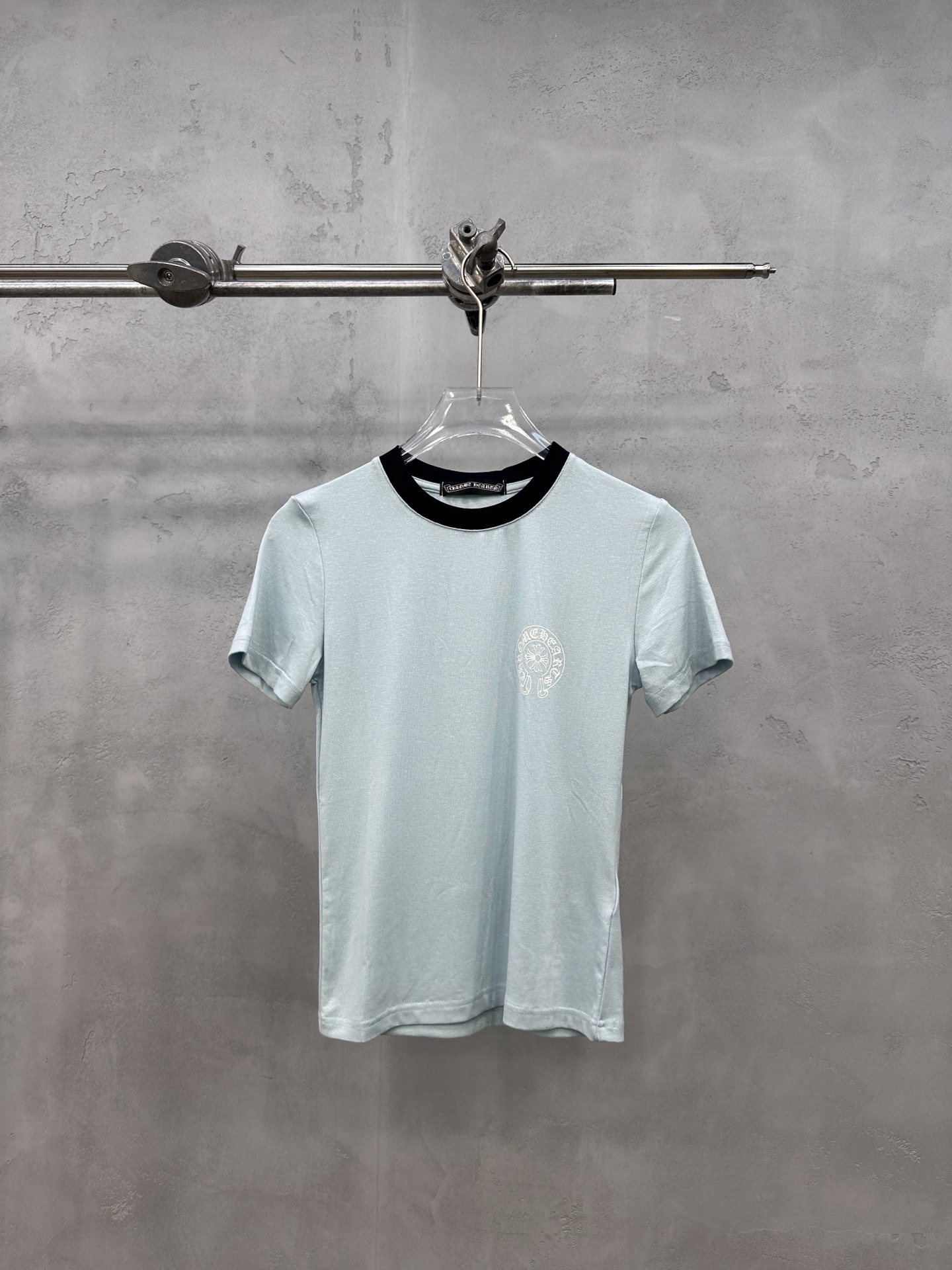 NO:837918,Chrome Hearts ｜ New short-sleeved T-shirt, garment washing and color fixation process plus multiple printing, imported lyocell linen fabric, casual and fashionable, size sml,, chrome hearts, T-shirt,19860909克罗心 ｜ 新款短袖t,成衣洗水固色工艺加多处印花,进口莱赛尔亚麻面料,休闲时尚,尺码sml,,chrome hearts,T-shirt,,Women's clothing
