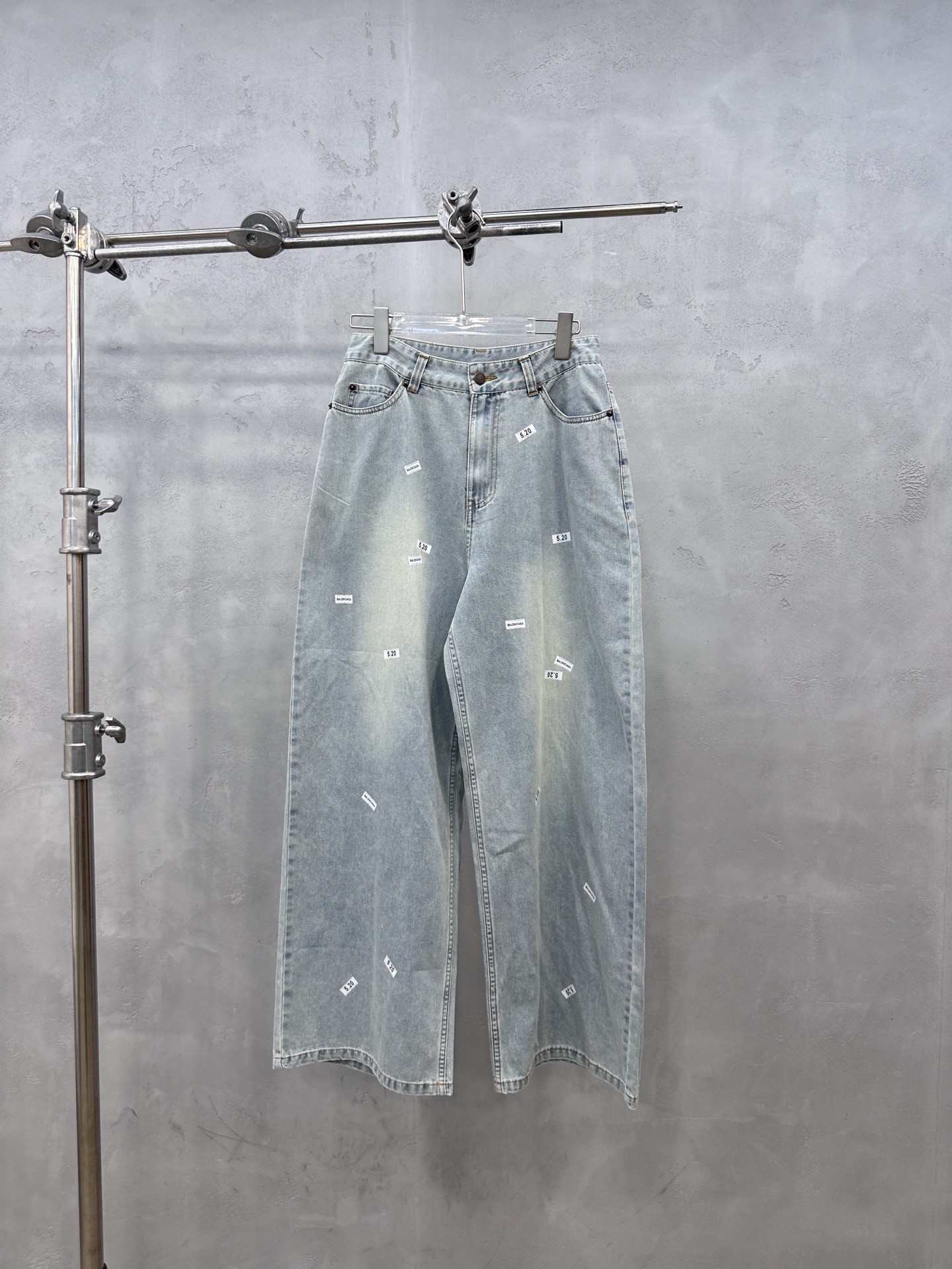 NO:841793,Paris ｜ New jeans, ready-to-wear washing and full-body printing technology, casual fashion, sizes sml,,jeans,19860909巴黎 ｜ 新款牛仔裤,成衣洗水加成衣全身印花工艺,休闲时尚,尺码sml,,jeans,,Women's clothing