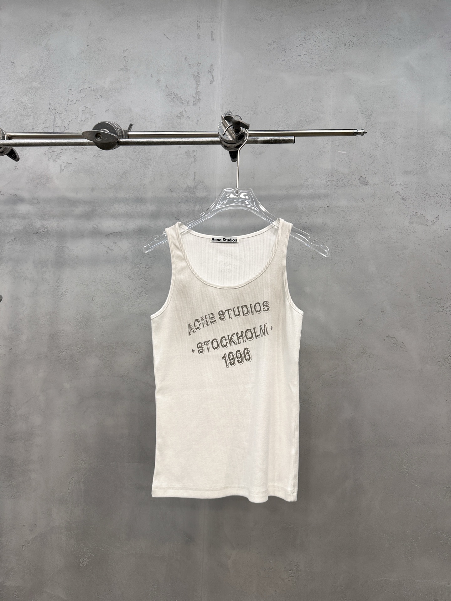 NO:845616,Acne | New style vest, ready-to-wear washed color printing technology, casual fashion, size sml,,acne studios,19860909Acne ｜ 新款背心,成衣洗水喷色印花工艺,休闲时尚,尺码sml,,acne studios,,Women's clothing