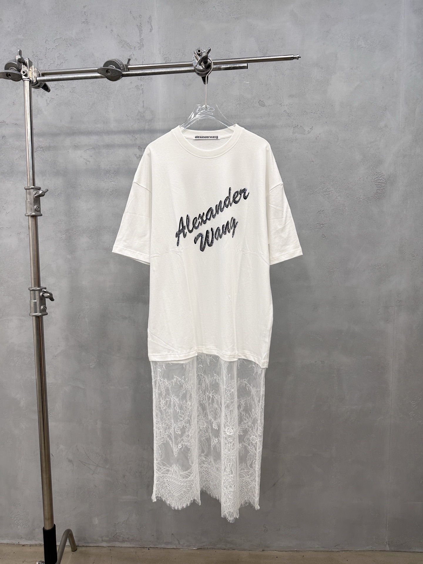 NO:865785,King | New splicing dress, ready-made garments washed and printed with counterpoint hot-drilling technology, lace combed cotton top and bottom splicing style, casual fashion, size sml,, alexander wang, skirts,19860909大王 ｜ 新款拼接连衣裙,成衣洗水加印花对位烫钻工艺,蕾丝精梳棉上下拼接款式,休闲时尚,尺码sml,,alexander wang,skirts,,Women's clothing