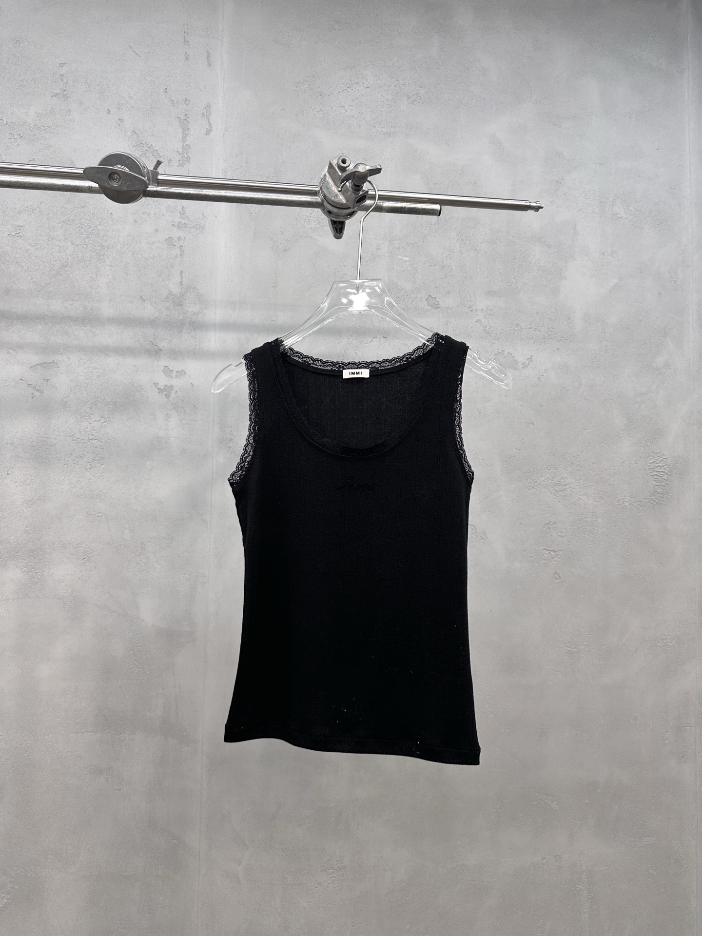 NO:877399,Acne | New style vest, brand classic hot diamond label, lace splicing workmanship, casual fashion, size sml,,acne studios,19860909Acne ｜ 新款背心,品牌经典烫钻标,蕾丝拼接做工,休闲时尚,尺码sml,,acne studios,,Women's clothing