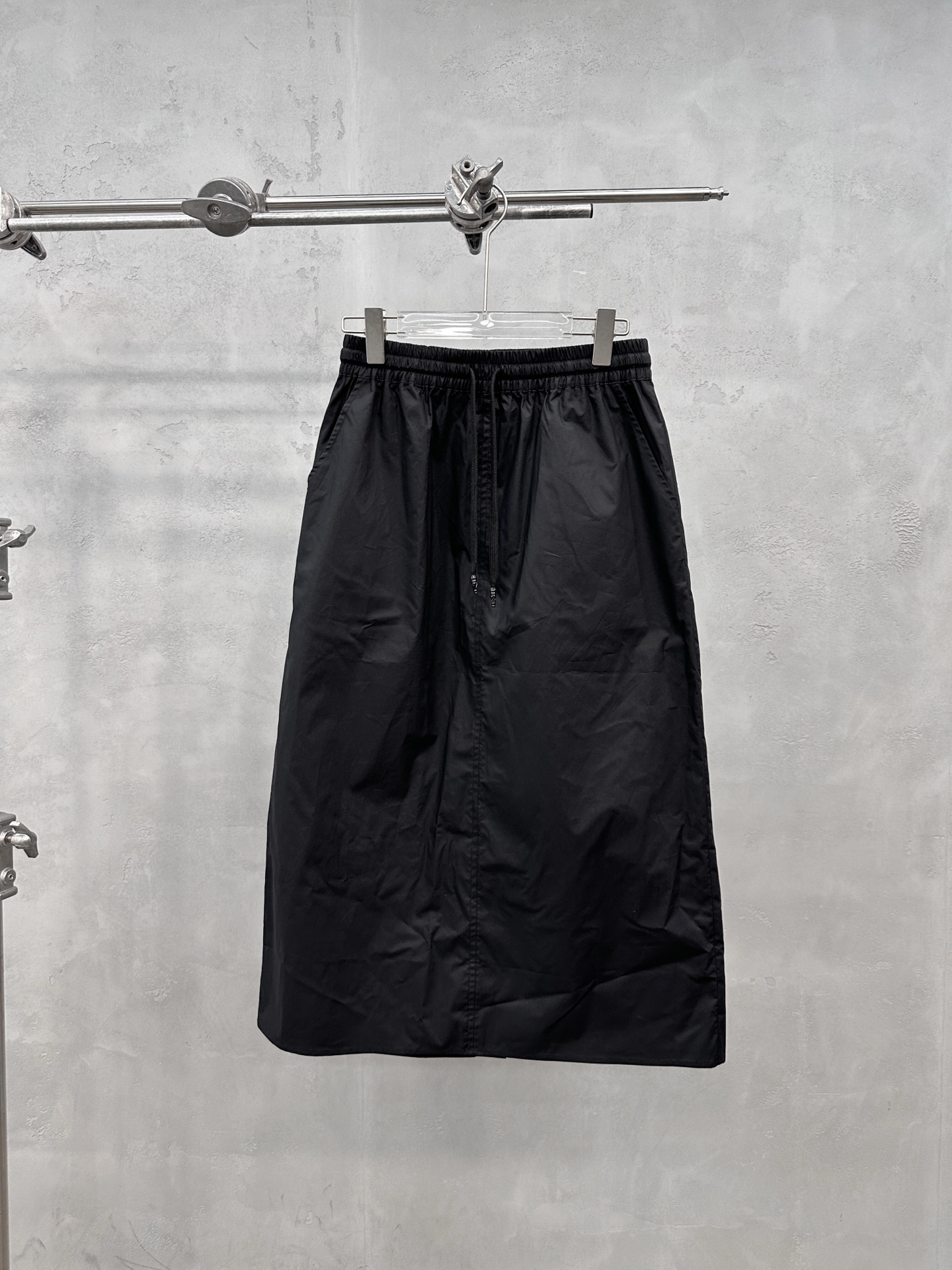NO:885323,Chrome Hearts | New casual skirt, special coated fabric, fashionable and simple design, size sml,,chrome hearts,skirts,19860909克罗心 ｜ 新款休闲半裙,特殊涂层面料,时尚简洁款式设计,尺码sml,,chrome hearts,skirts,,Women's clothing