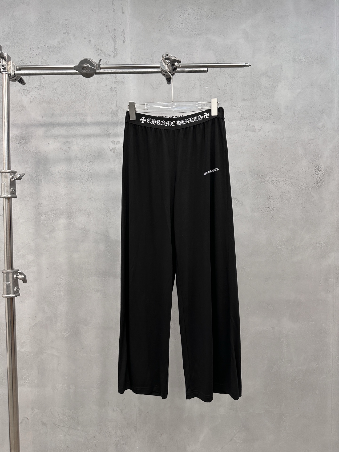 NO:886721,Chrome Hearts | New style casual pants, brand classic printed logo, custom-woven yarn-dyed elastic waist, imported imitation cupro fabric, fashionable and casual, size sml,, chrome hearts,19860909克罗心 ｜ 新款休闲裤,品牌经典印花标,定织色织橡筋腰,进口仿铜氨丝面料,时尚休闲,尺码sml,,chrome hearts,,Women's clothing