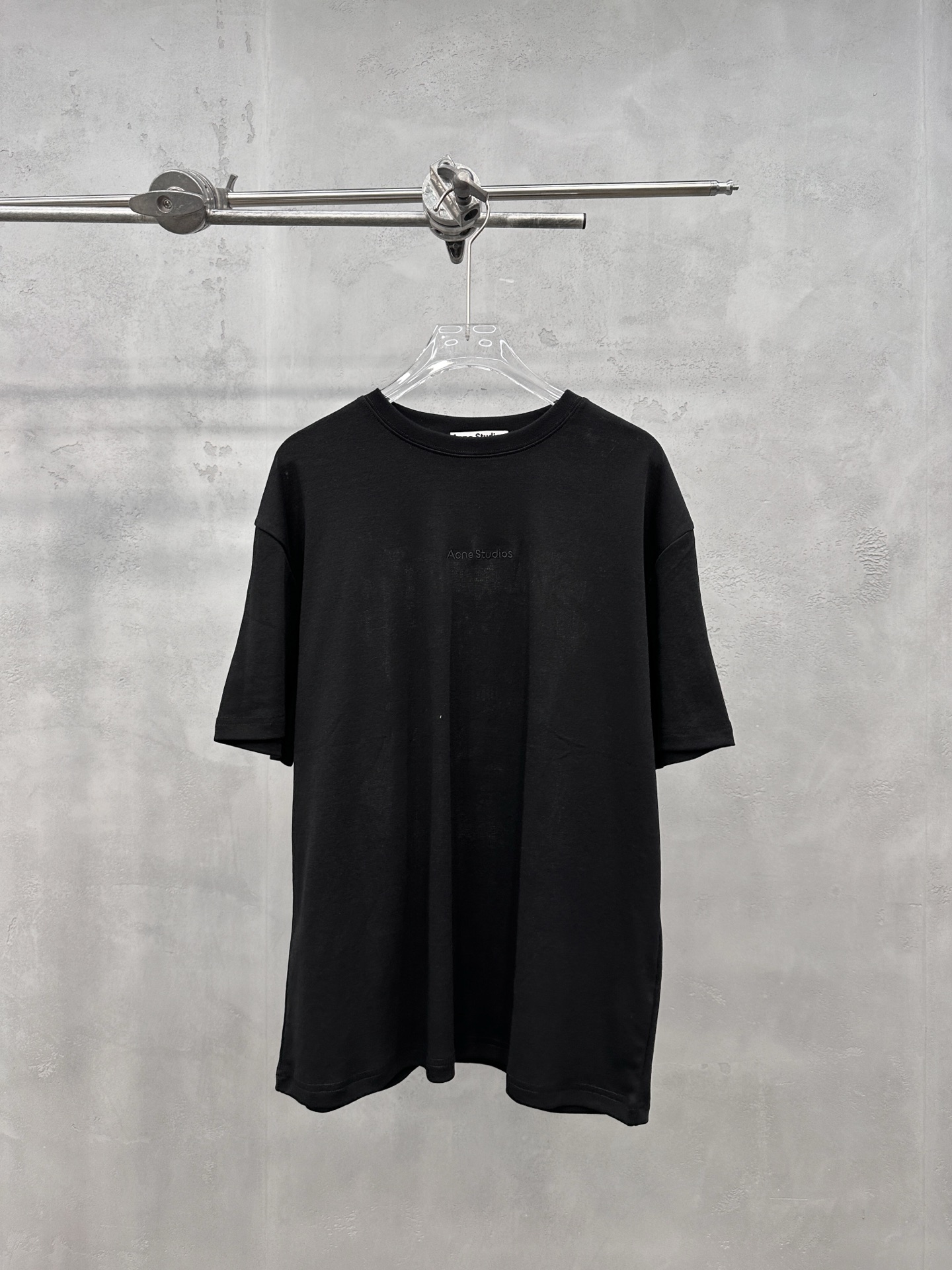 NO:888930,Acne | New short-sleeved T-shirt, brand classic embroidery logo, imported strong adhesive paper yarn fabric with lace hollow embroidery technology, casual fashion, size sml,,acne studios, T-shirt,19860909Acne ｜ 新款短袖t,品牌经典刺绣标,进口强粘纸纱面料加蕾丝镂空刺绣工艺,休闲时尚,尺码sml,,acne studios,T-shirt,,Women's clothing