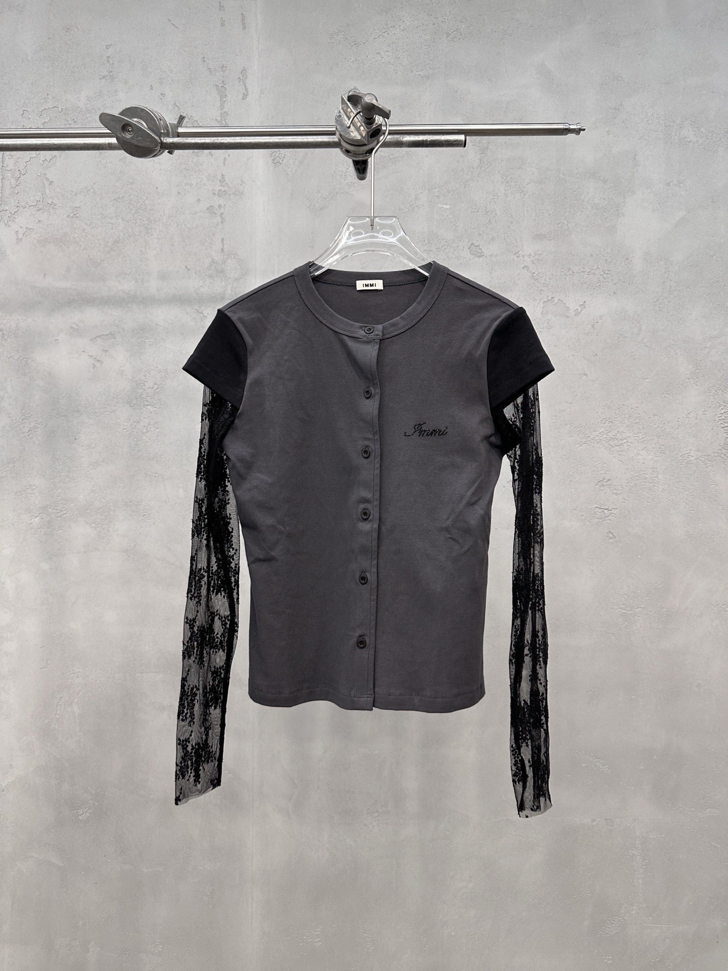 NO:891334,immi ｜ New fake two-piece cardigan, ready-to-wear washed and ironed with diamond label technology, lace contrasting color splicing fake two-piece style design, casual and fashionable, size sml,,19860909immi ｜ 新款假两件开衫,成衣洗水烫钻标工艺,蕾丝撞色拼接假两件款式设计,休闲时尚,尺码sml,,,Women's clothing