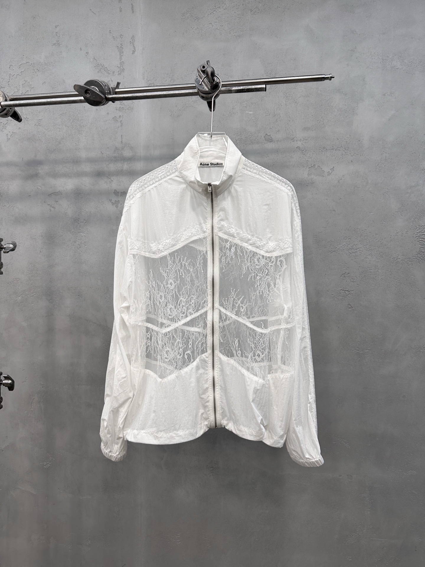 NO:892653,Acne | New casual cardigan, special ultra-thin sunscreen fabric spliced ​​with lace style design, casual and fashionable, size sml,,acne studios,19860909Acne ｜ 新款休闲开衫,特殊超薄防晒面料拼接蕾丝款式设计,休闲时尚,尺码sml,,acne studios,,Women's clothing