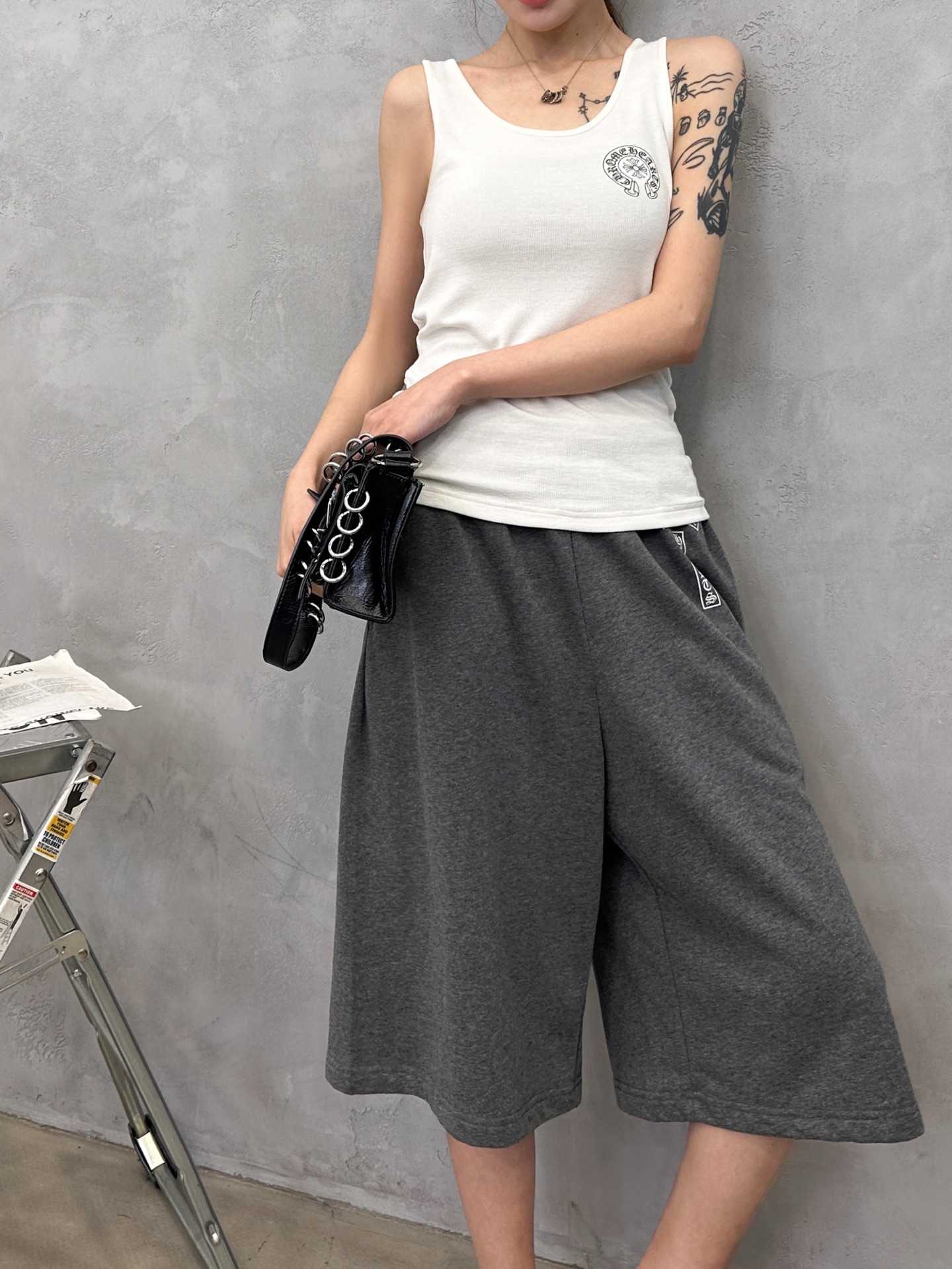 NO:900179,Chrome Hearts | New casual vest, classic printing technology on the front and back, modal wool blended fabric imported from Japan, fashionable and high-end, size sml,,chrome hearts,19860909克罗心 ｜ 新款休闲背心,前后经典印花工艺,日本进口莫代尔羊毛混纺面料,时尚高级,尺码sml,,chrome hearts,,Women's clothing