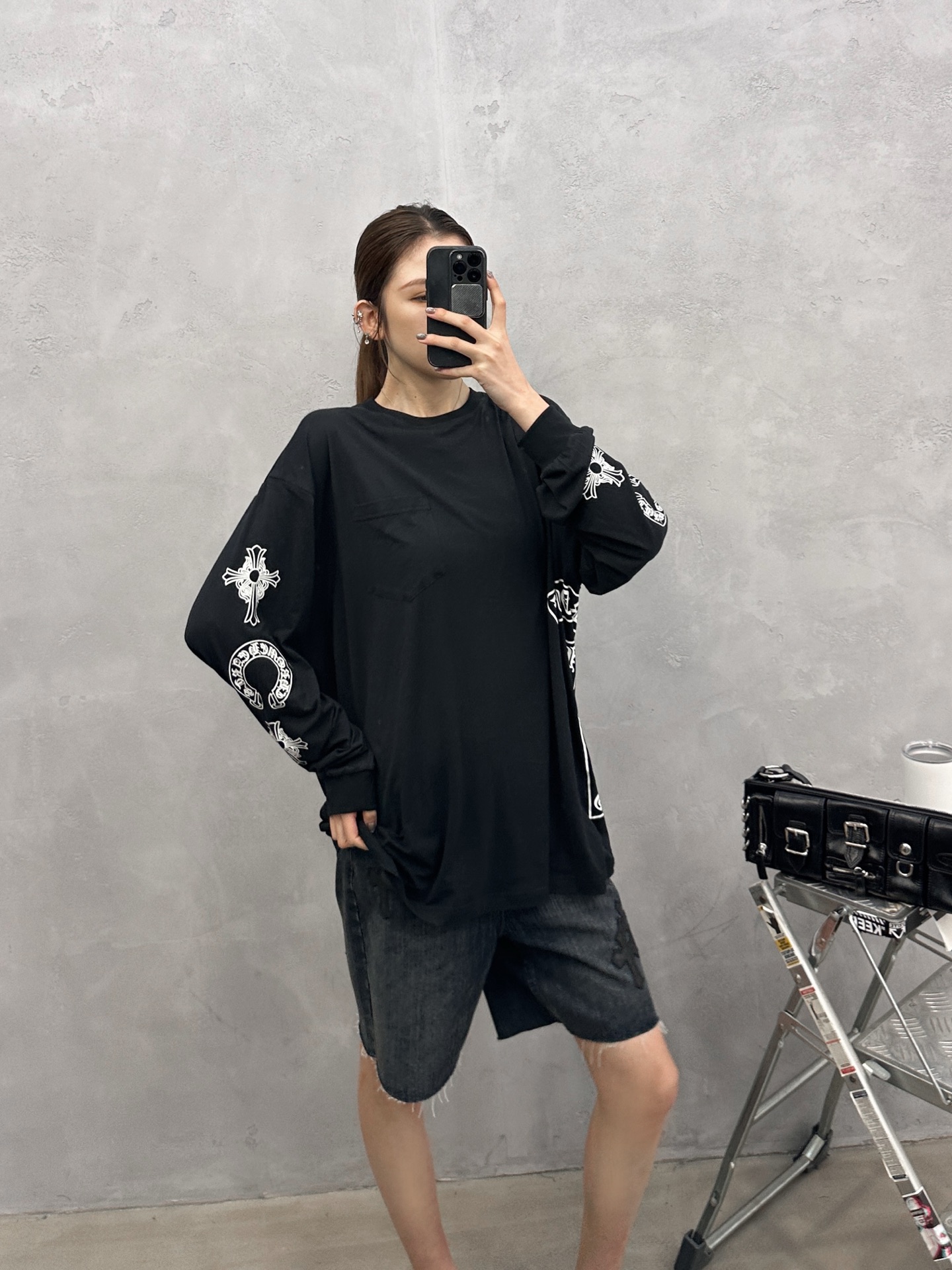 NO:900168,Chrome Hearts ｜ New long-sleeved t-shirt, ready-to-wear washed and printed in five places, long-staple cotton fabric, casual and fashionable, size sml,,chrome hearts,19860909克罗心 ｜ 新款长袖t,成衣洗水加五处印花工艺,长绒棉面料,休闲时尚,尺码sml,,chrome hearts,,Women's clothing