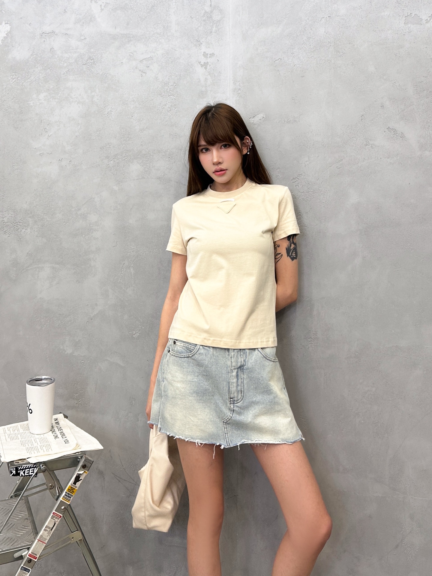 NO:906976,P Home ｜ New short-sleeved t-shirt, garment washing process and hand-embroidered triangle logo, casual fashion, size sml,, T-shirt,19860909P家 ｜ 新款短袖t,成衣洗水工艺加手工刺绣三角标,休闲时尚,尺码sml,,T-shirt,,Women's clothing