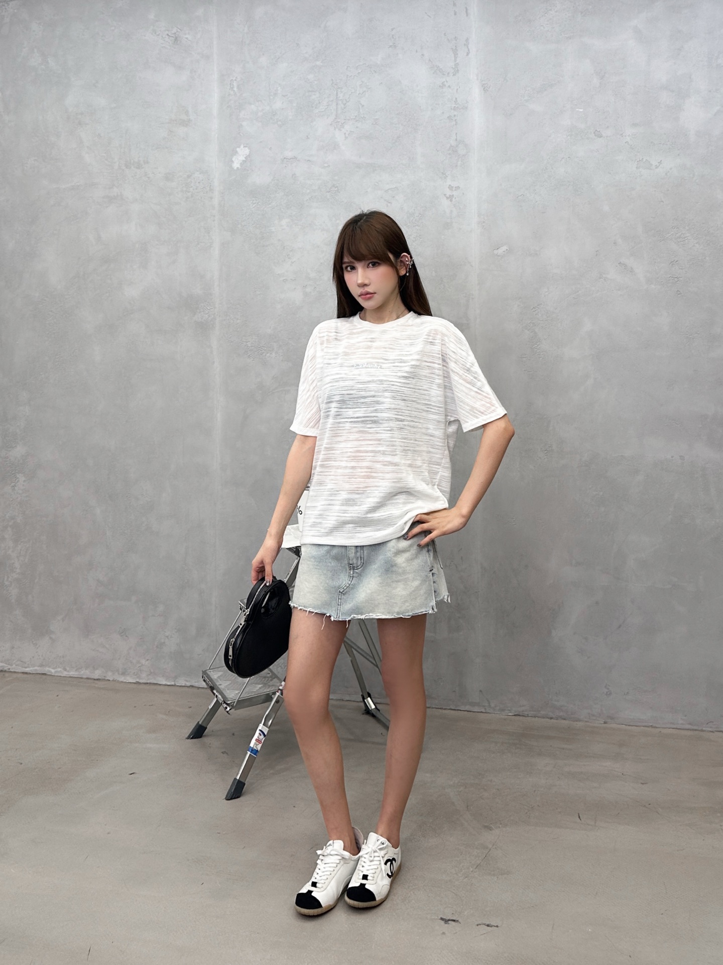 NO:907894,Acne | New short-sleeved t-shirt, brand classic hot diamond logo, lace splicing linen blended fabric, casual fashion, size sml,,acne studios, T-shirt,19860909Acne ｜ 新款短袖t,品牌经典烫钻标,蕾丝拼接亚麻混纺面料,休闲时尚,尺码sml,,acne studios,T-shirt,,Women's clothing