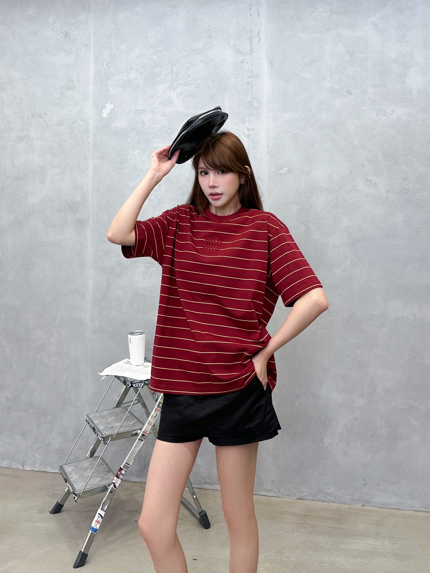 NO:958286,Miu | New short-sleeved t-shirt, brand classic patch embroidery technology, yarn-dyed striped cotton fabric, fashionable and casual, size sml,,miumiu,T-shirt,19860909Miu ｜ 新款短袖t,品牌经典贴布绣花工艺,色织条纹全棉面料,时尚休闲,尺码sml,,miumiu,T-shirt,,Women's clothing
