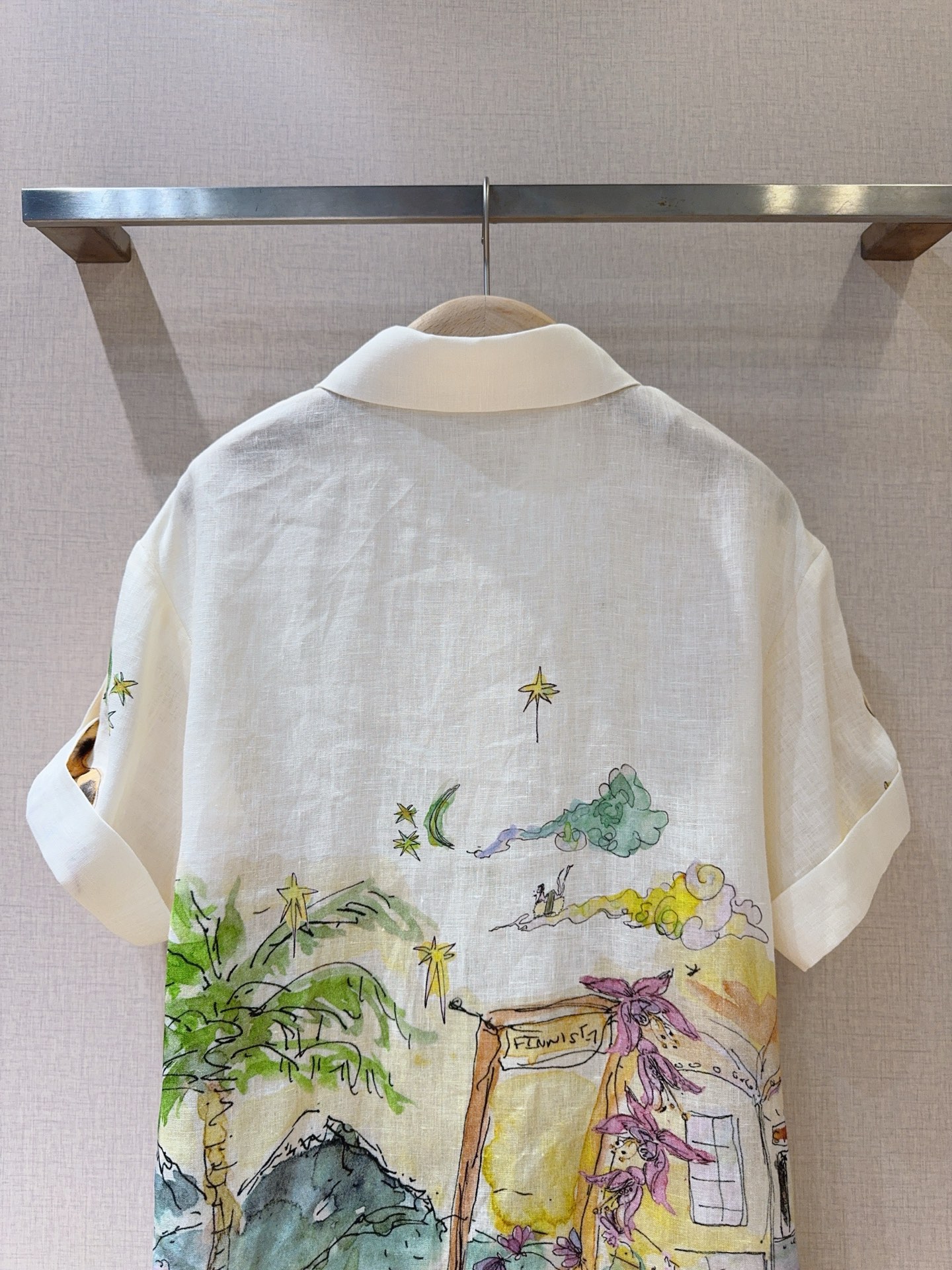 ALEMAI*S新品推荐🆕……印花宽松短袖衬衫上衣，亚麻面料制成，棕榈树舒展、蜻蜓停驻，还有星星与花朵点