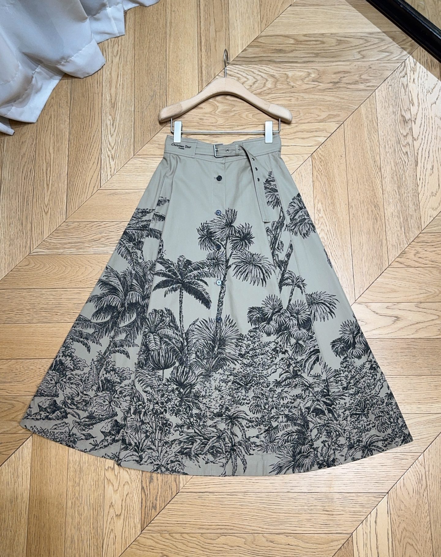 Elegant Cotton Blend Midi Skirt with Coconut Tree and Butterfly Design 8 i1755588333005 6955 0 6