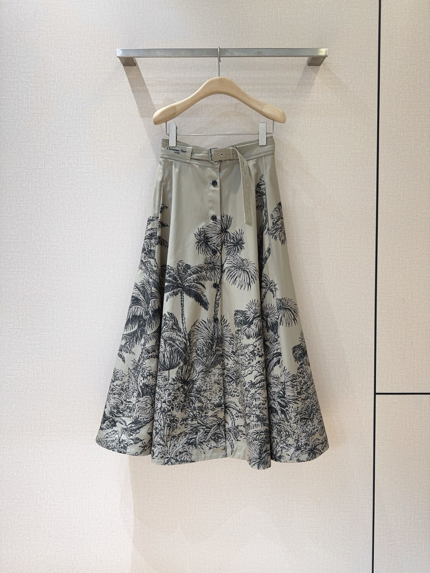 Elegant Cotton Blend Midi Skirt with Coconut Tree and Butterfly Design 2 i1755588334720 1933 0 0