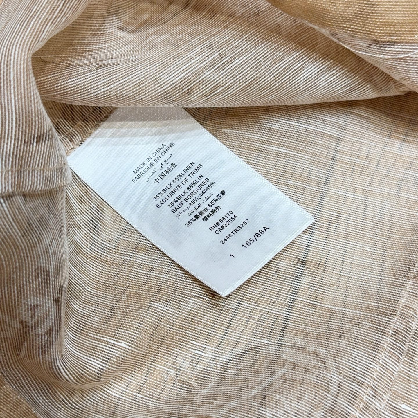 ZIMMERM*A*N*N 新品推荐🆕……采用桑蚕丝亚麻混纺面料制成，美人鱼图案超梦幻🧜🏻‍♀️高领设计