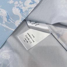 D 家浅蓝色法式吊带长裙新品推荐🆕……采用方领宽肩带设计,腰部配有同色系腰带收腰,两侧设有口袋,裙身布满 D 家浅蓝色法式吊带长裙新品推荐🆕……采用方领宽肩带设计,腰部配有同色系腰带收腰,两侧设有口袋,裙身布满