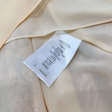 🆕ZIMMERM*A*N*N 新品上新啦🆕❤️…… 选用丝麻混纺面料制成,采用固定式高腰设计和长裙剪裁,后中隐形拉链设计 🆕ZIMMERM*A*N*N 新品上新啦🆕❤️…… 选用丝麻混纺面料制成,采用固定式高腰设计和长裙剪裁,后中隐形拉链设计