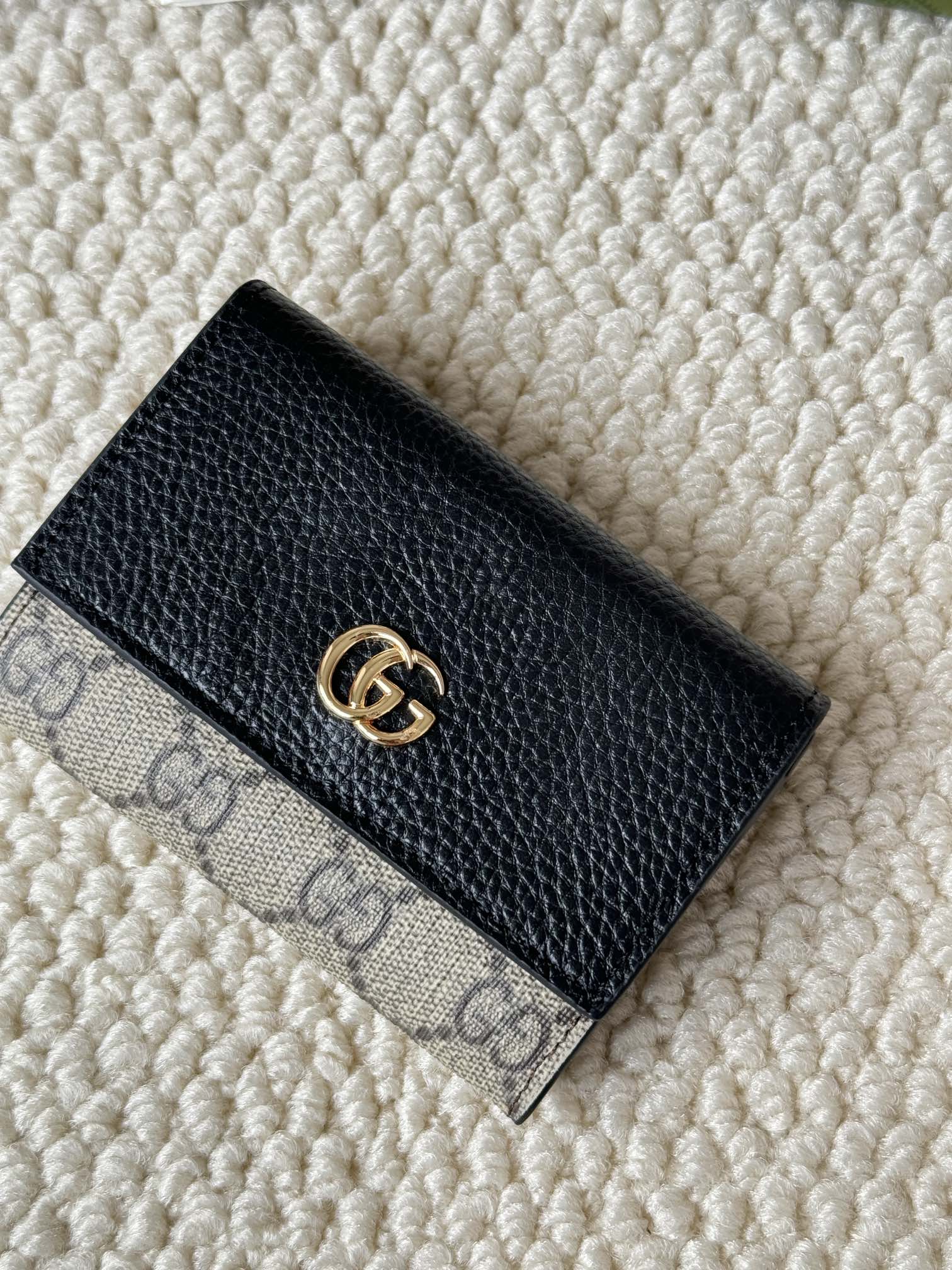 Gucci Mini Bifold Coin Purse and Card Case - Comprehensive 3