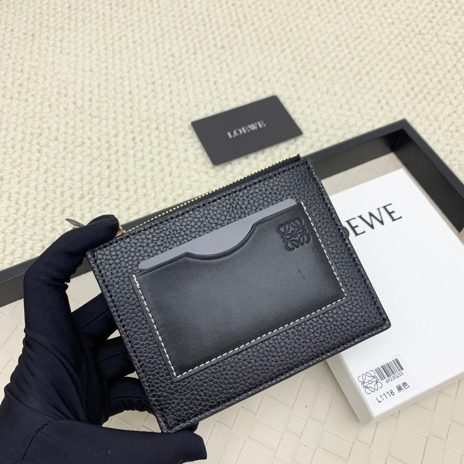 Loewe罗意威新款卡包回货 2