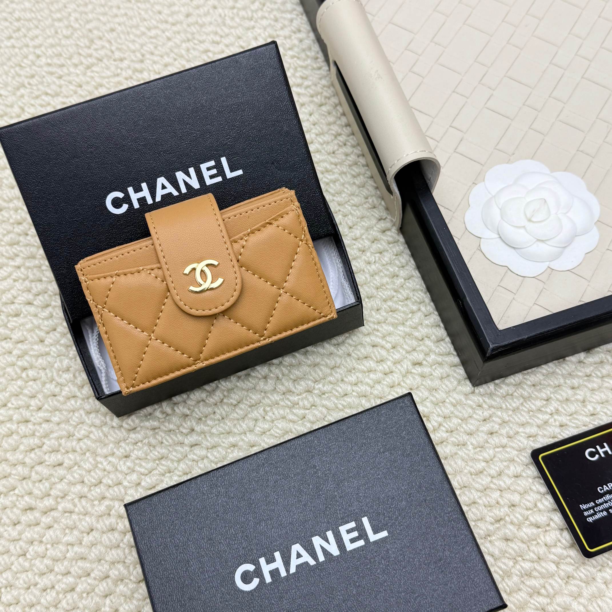 Elegant Chanel Lambskin Leather Card Holder with Accordion Design