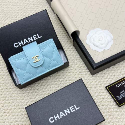 Chanel Caviar Leather Card Holder with Accordion Design - Stylish & Functional 1 Chanel Caviar Leather Card Holder with Accordion Design - Stylish & Functional
