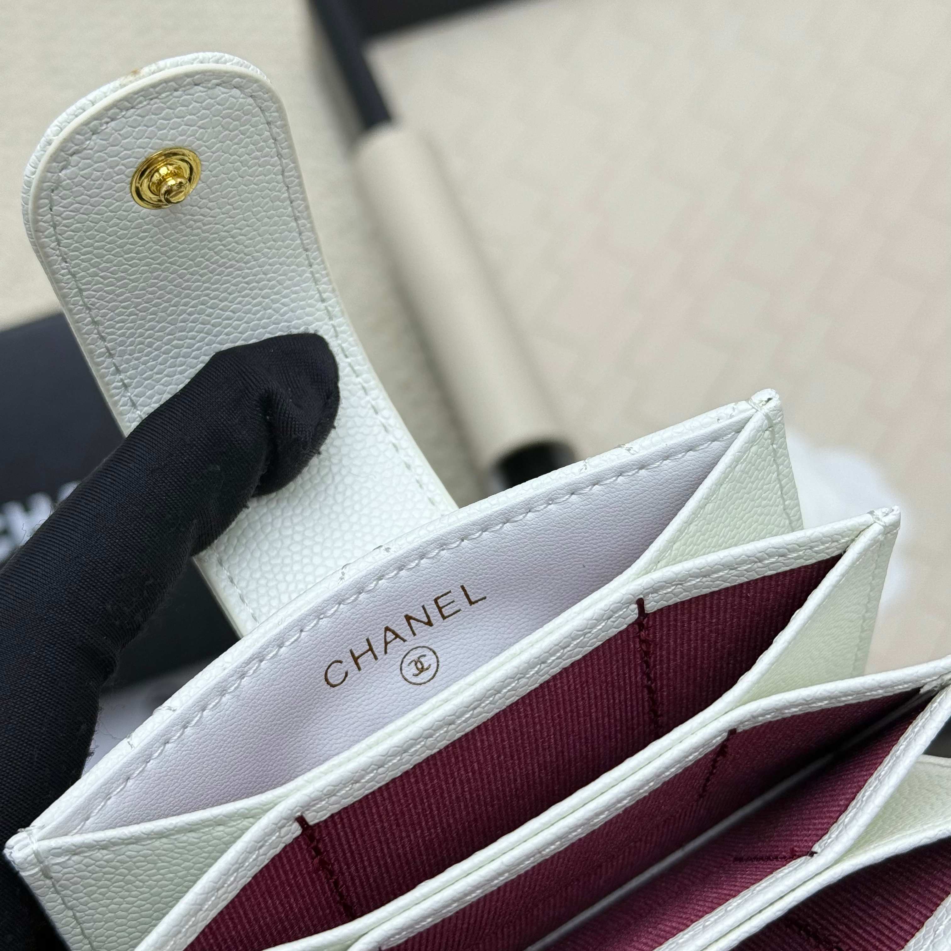 Chanel Caviar Lambskin Accordion Card Holder - White, 10 x 6 x 2 cm 7 a1750827122862 6546