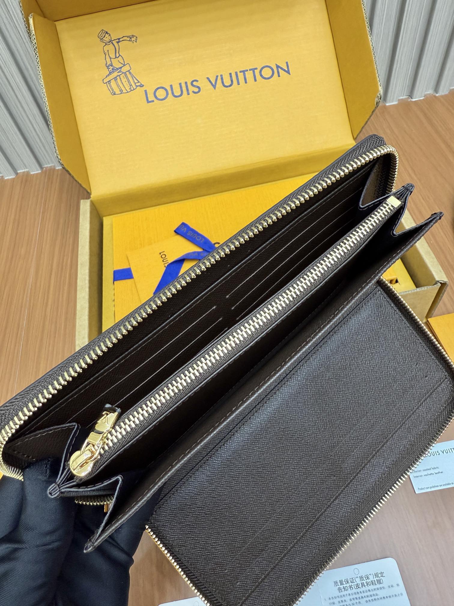 Louis Vuitton Haute Couture Classic Luxury Handbag Shoulder Crossbody 7