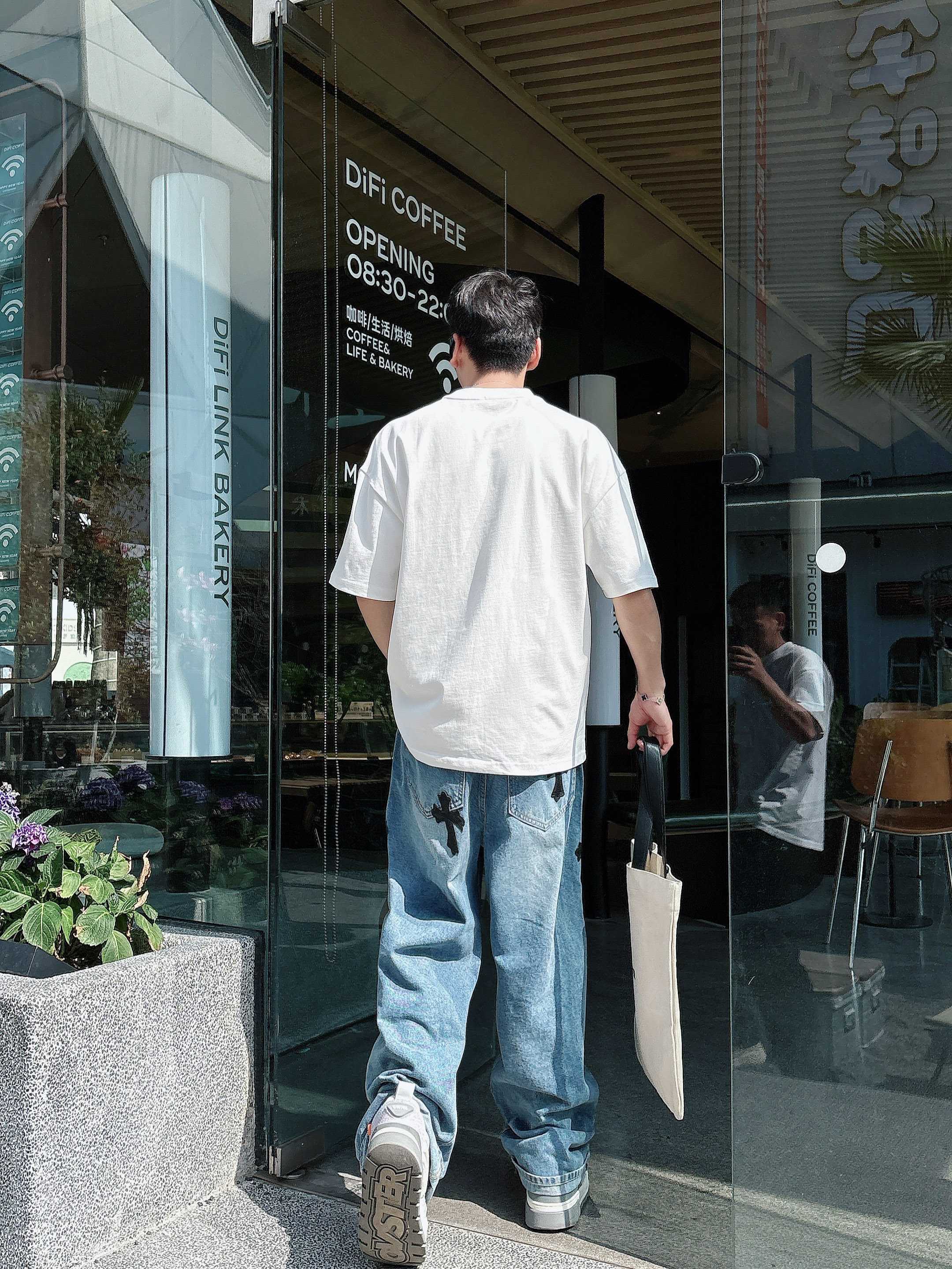 J.W.ANDERSON  T恤服装,男,女 2