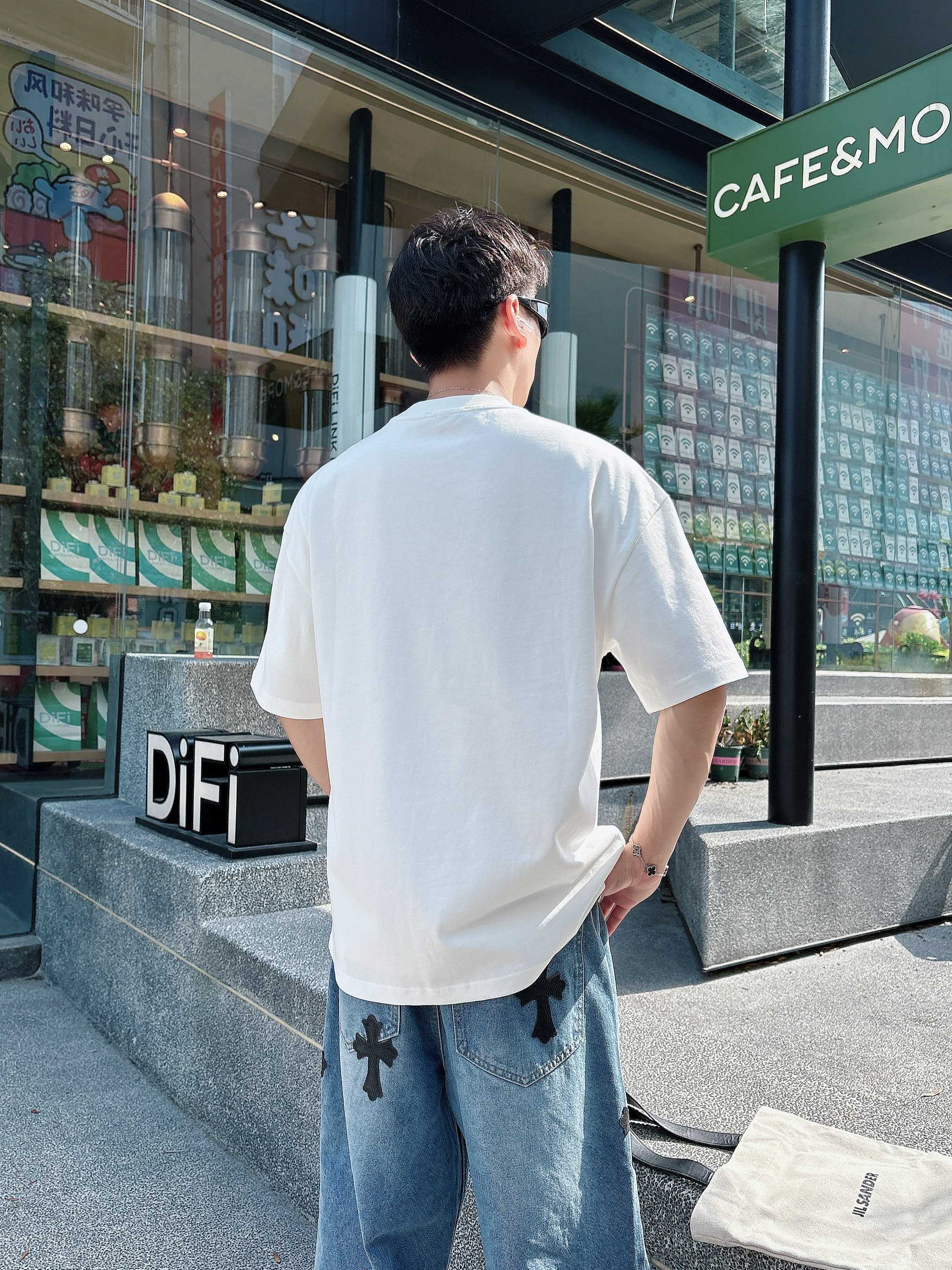 J.W.ANDERSON  T恤服装,男,女 5