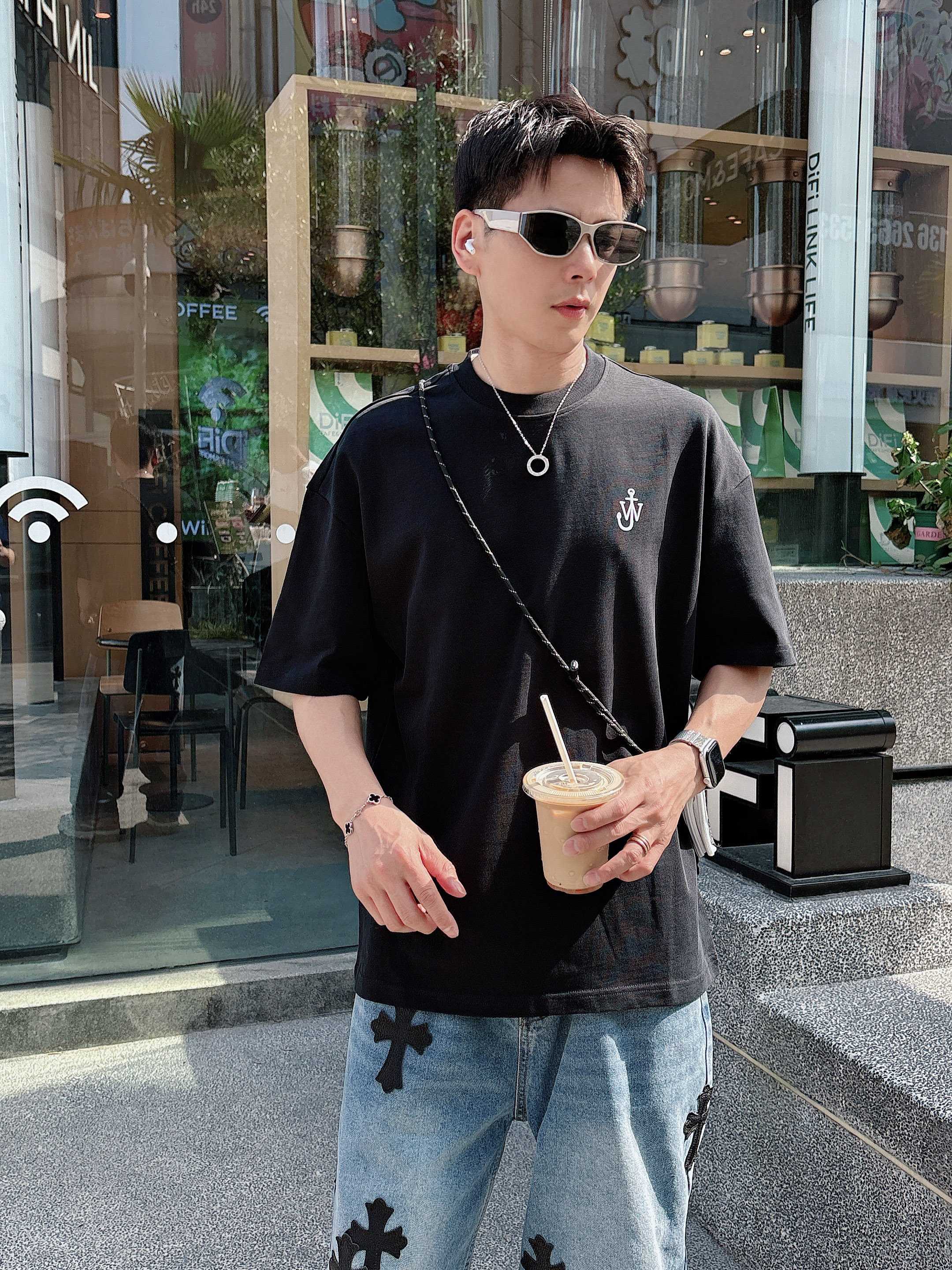 J.W.ANDERSON  T恤服装,男,女 9