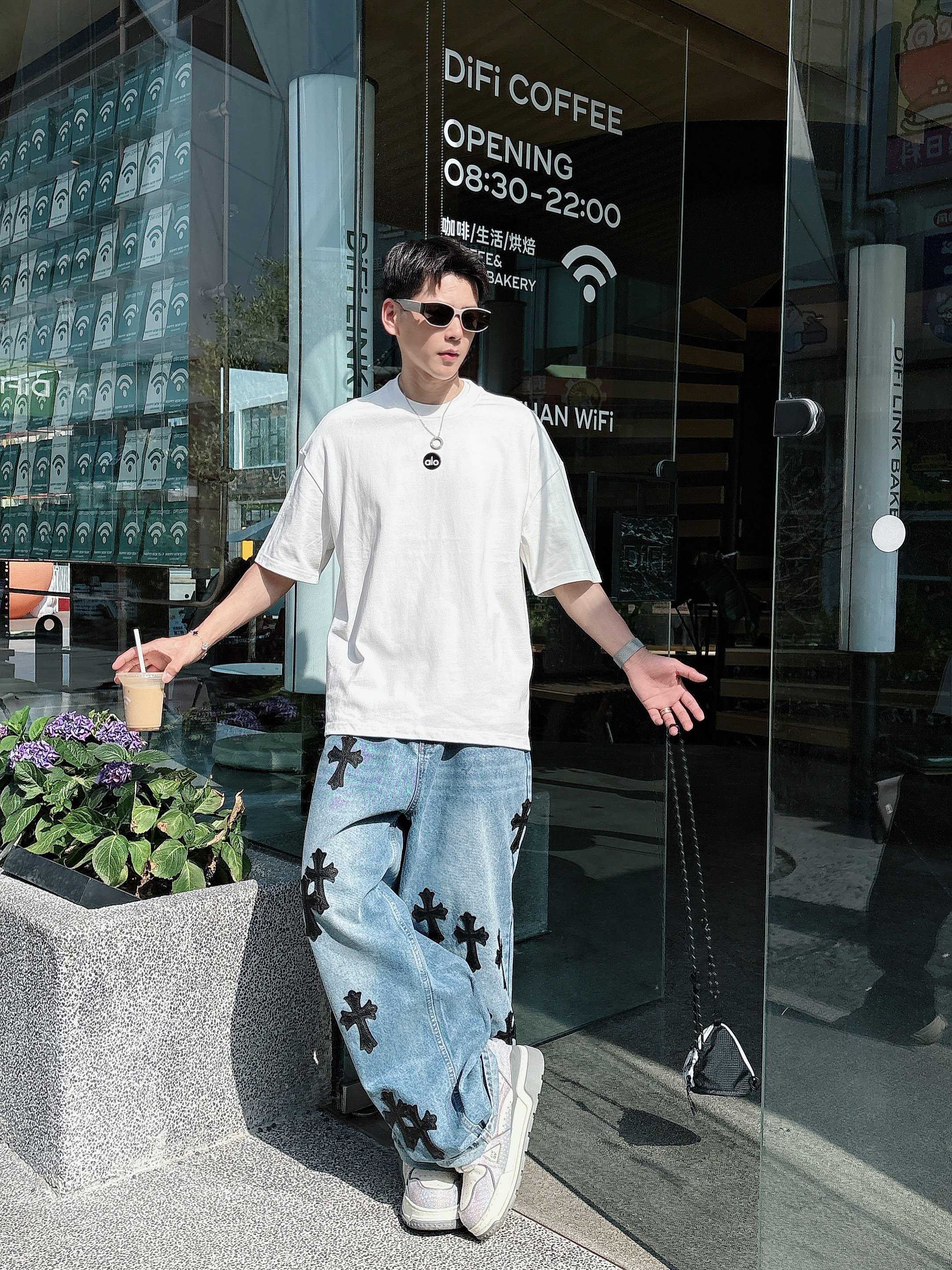 25SS alo新款圆领短袖T恤，选用330克双纱平织棉面料打造，...