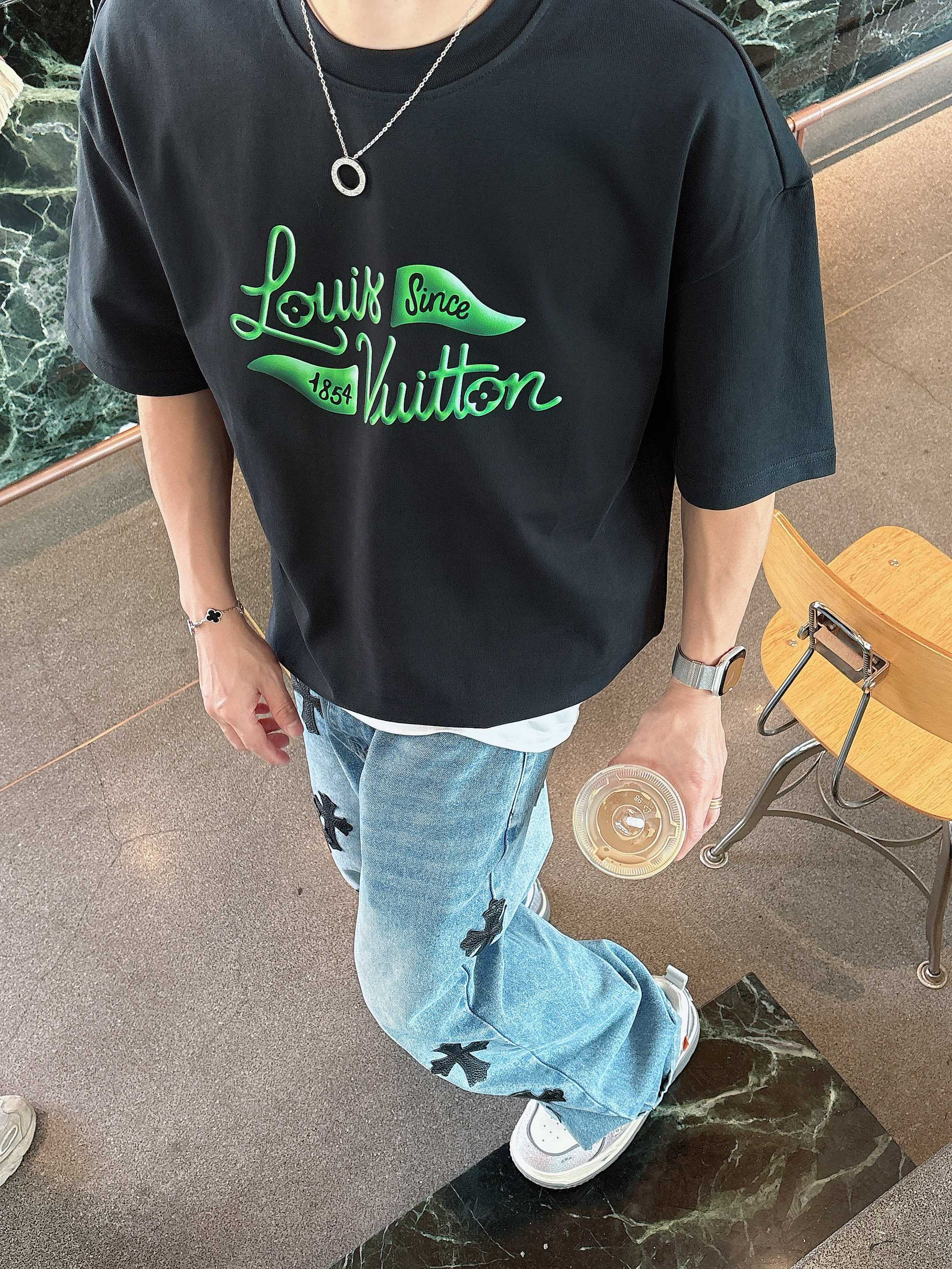 Louis Vuitton 高尔夫系列 圆领短袖T恤服装,lv,男,女 3