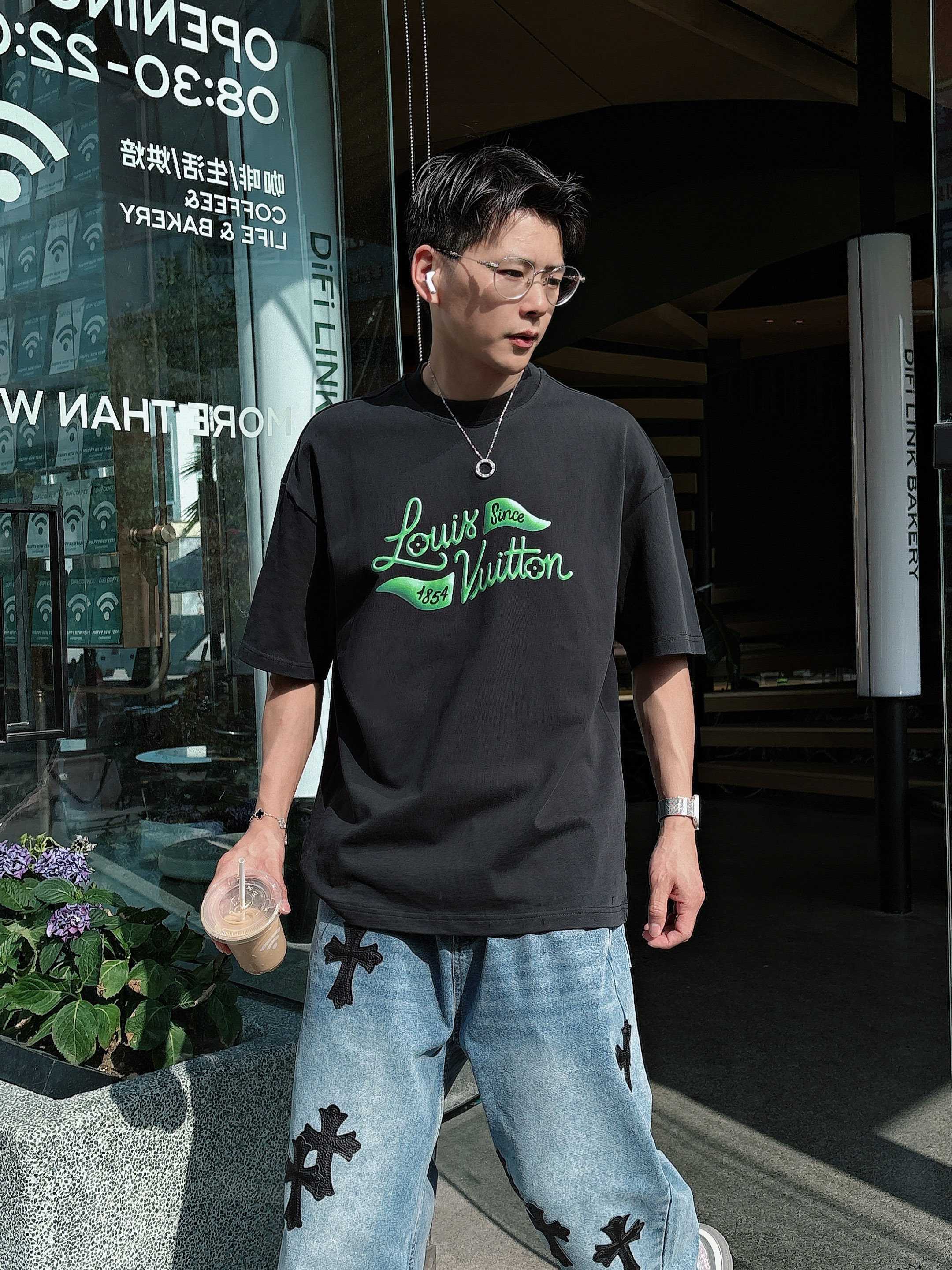 Louis Vuitton 高尔夫系列 圆领短袖T恤服装,lv,男,女 8