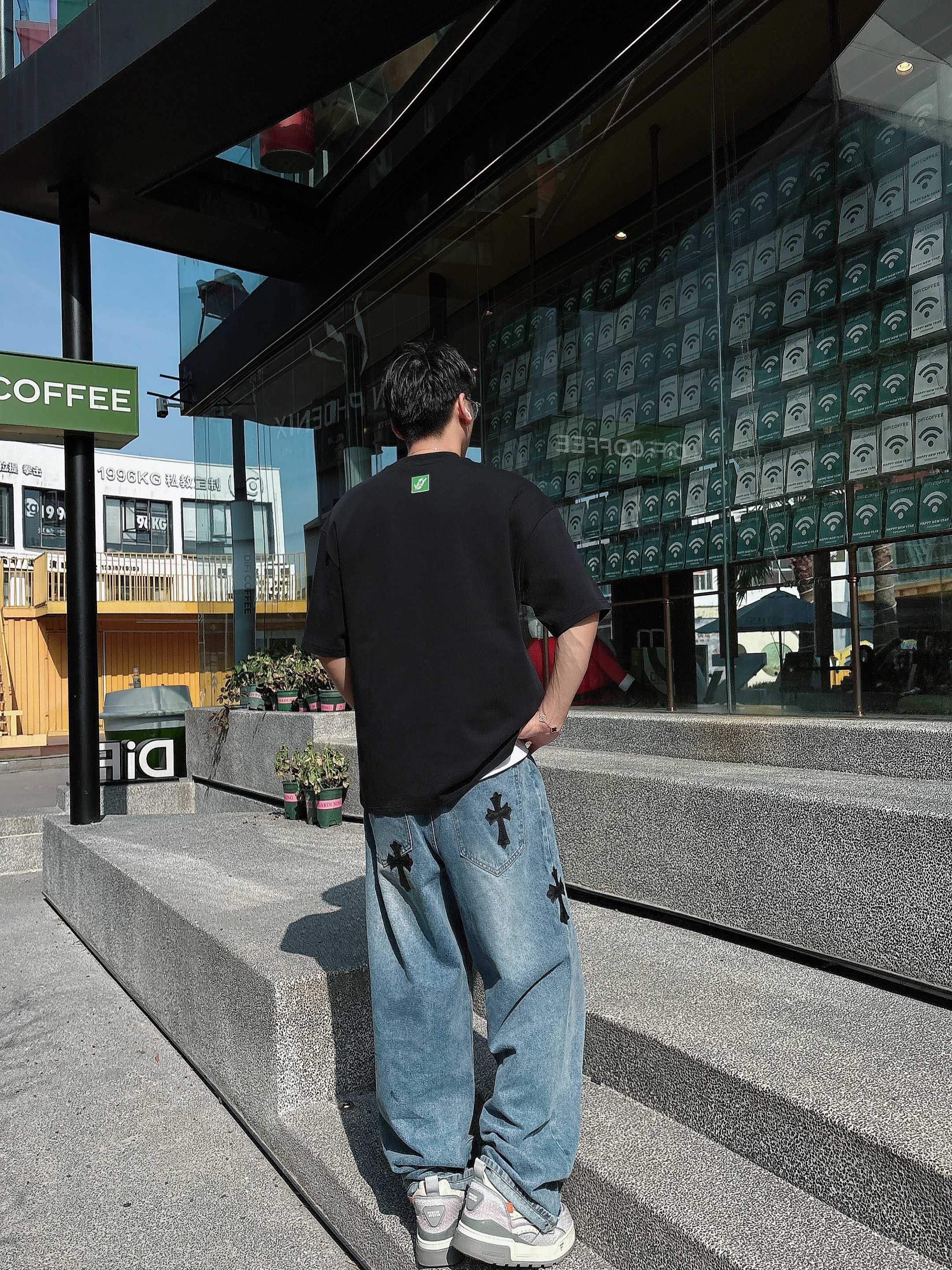 Louis Vuitton 高尔夫系列 圆领短袖T恤服装,lv,男,女 9