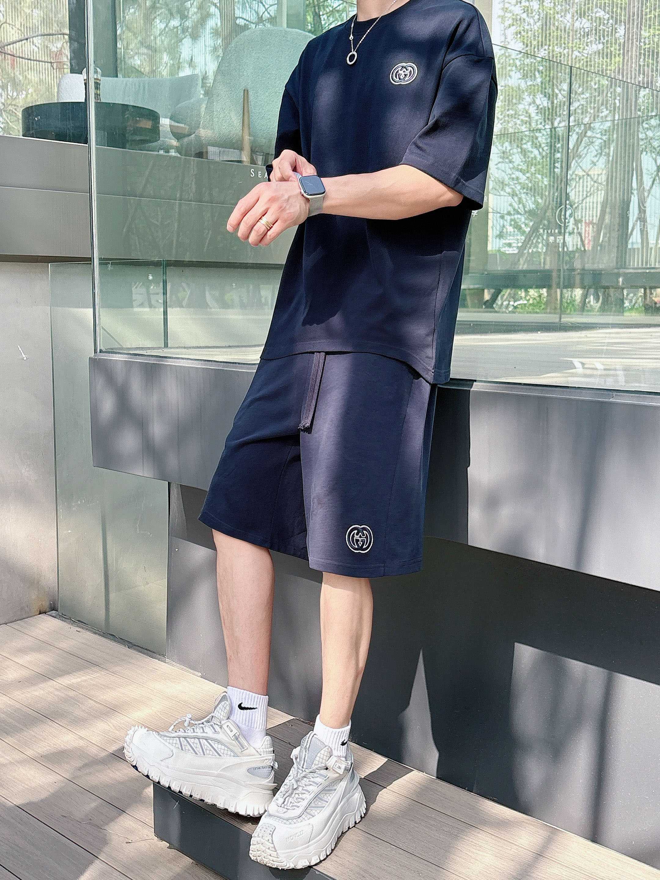 Gucci Heavy Cotton Short Sleeve T-Shirt & Shorts Set - Unisex Style 3 a1746886640356 5785